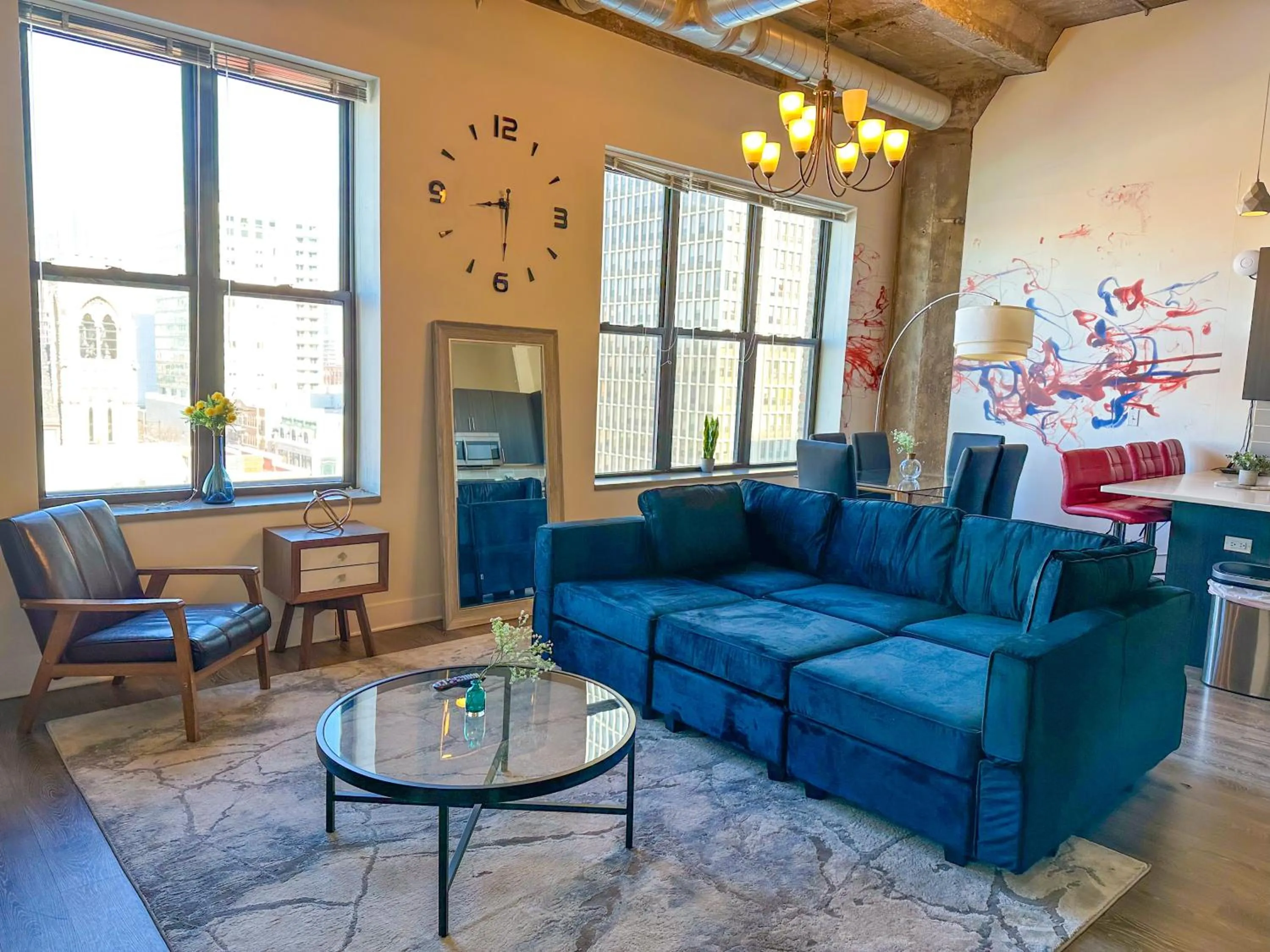 McCormick Place 3BR Luxury Penthouse Duplex with Personal Rooftop and Optional Parking for 8 guests in Chicago South Loop