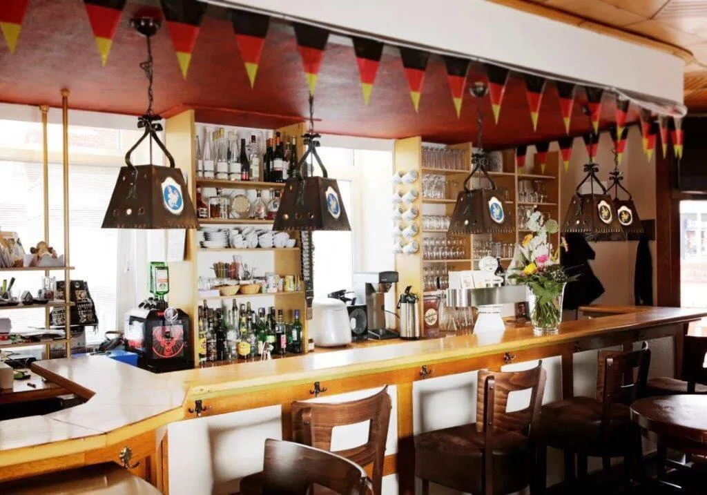 Restaurant/places to eat in Hotel Goldener Hahn