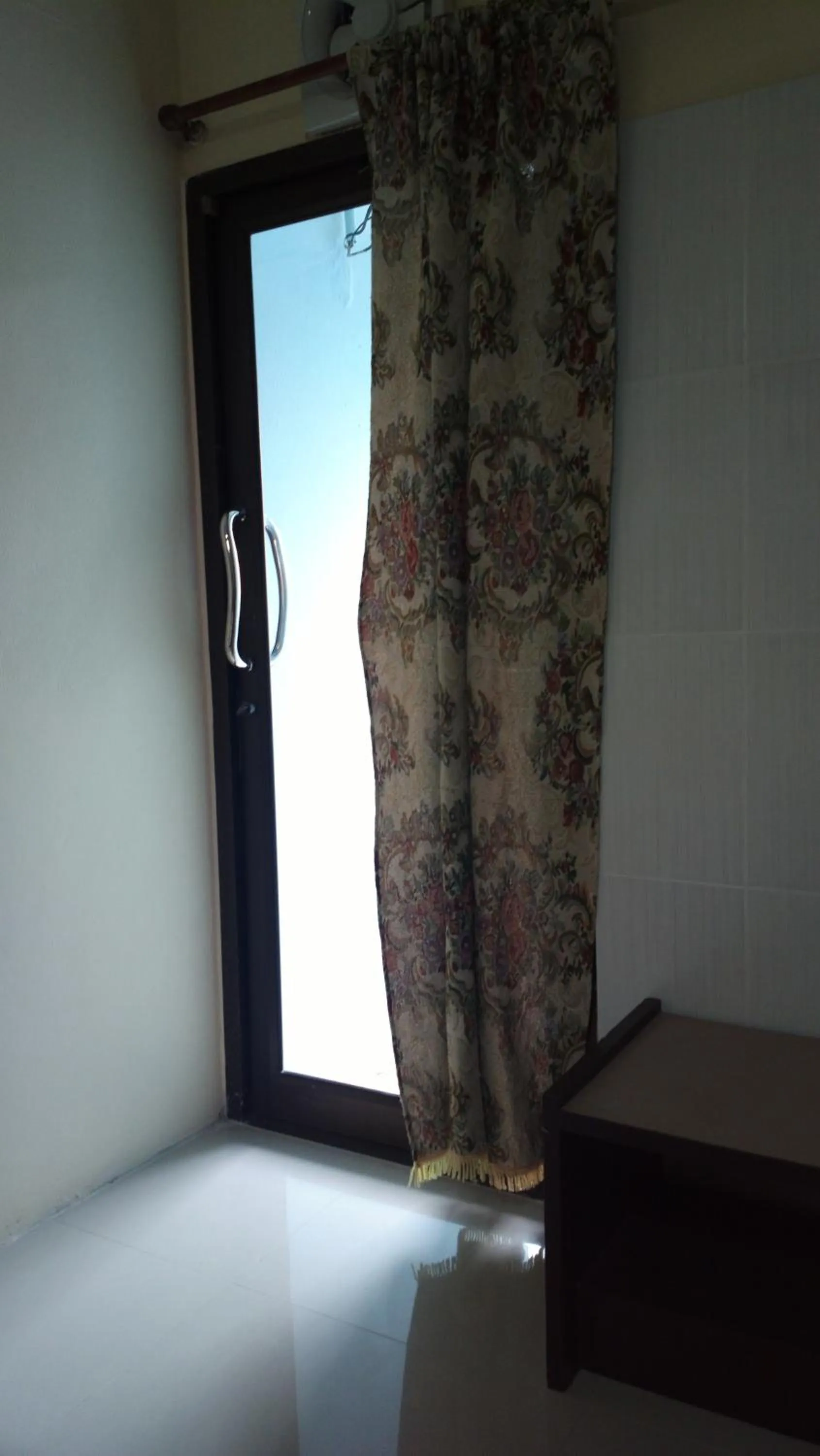 Balcony/Terrace, Bed in Hua Hin Euro City Hotel