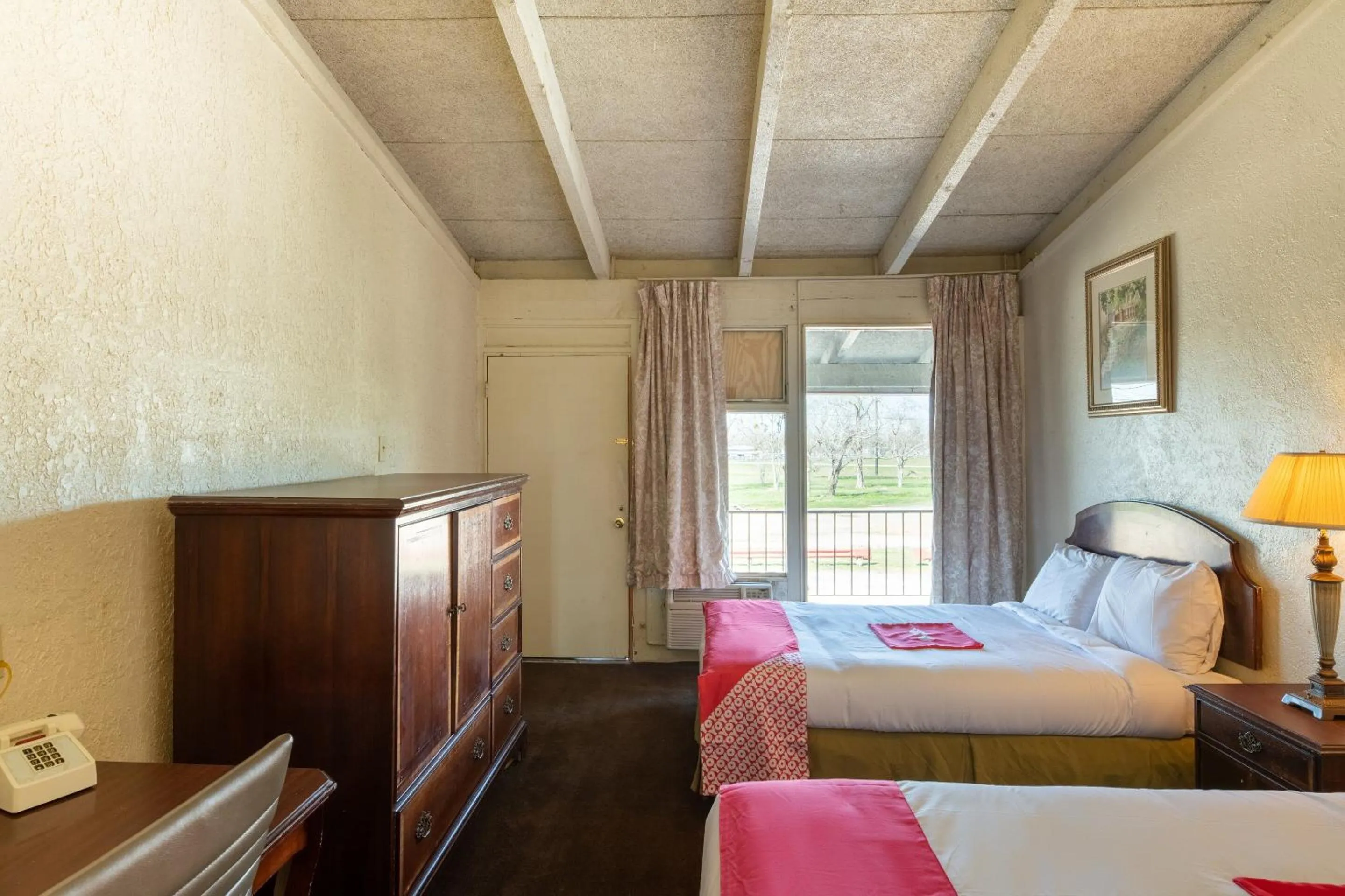 Bedroom in Hotel O Bay City, TX-35