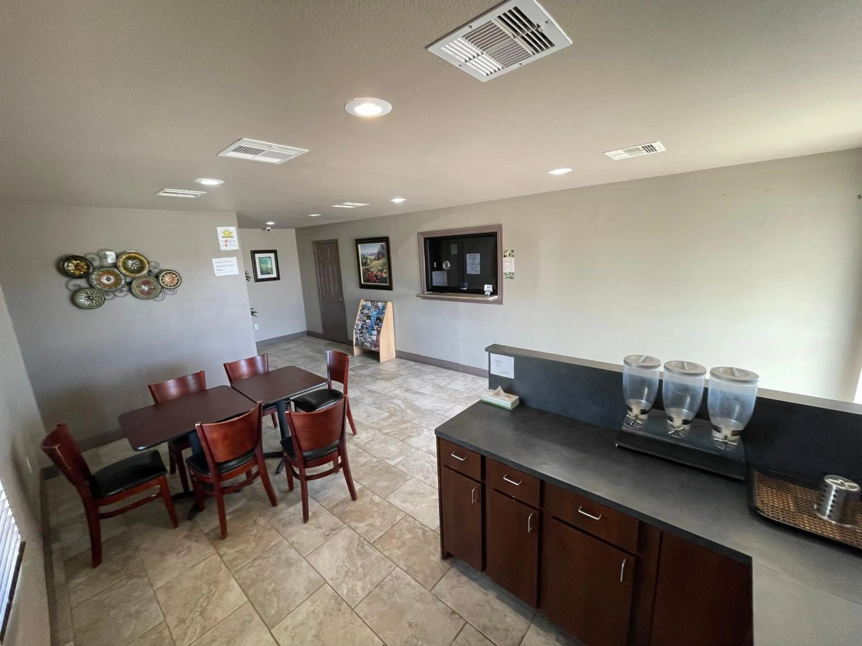 Lobby or reception in Western Inn