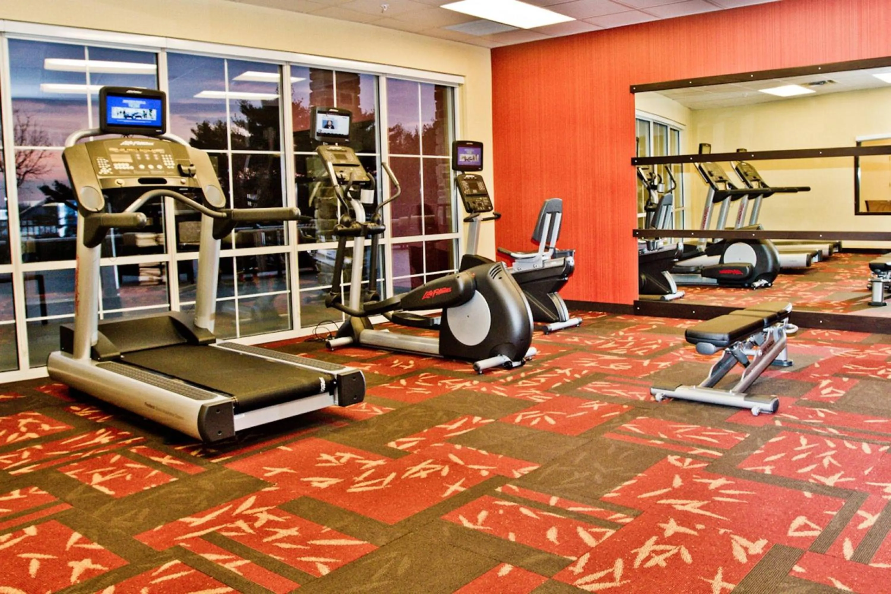 Fitness centre/facilities in Courtyard by Marriott Philadelphia Springfield