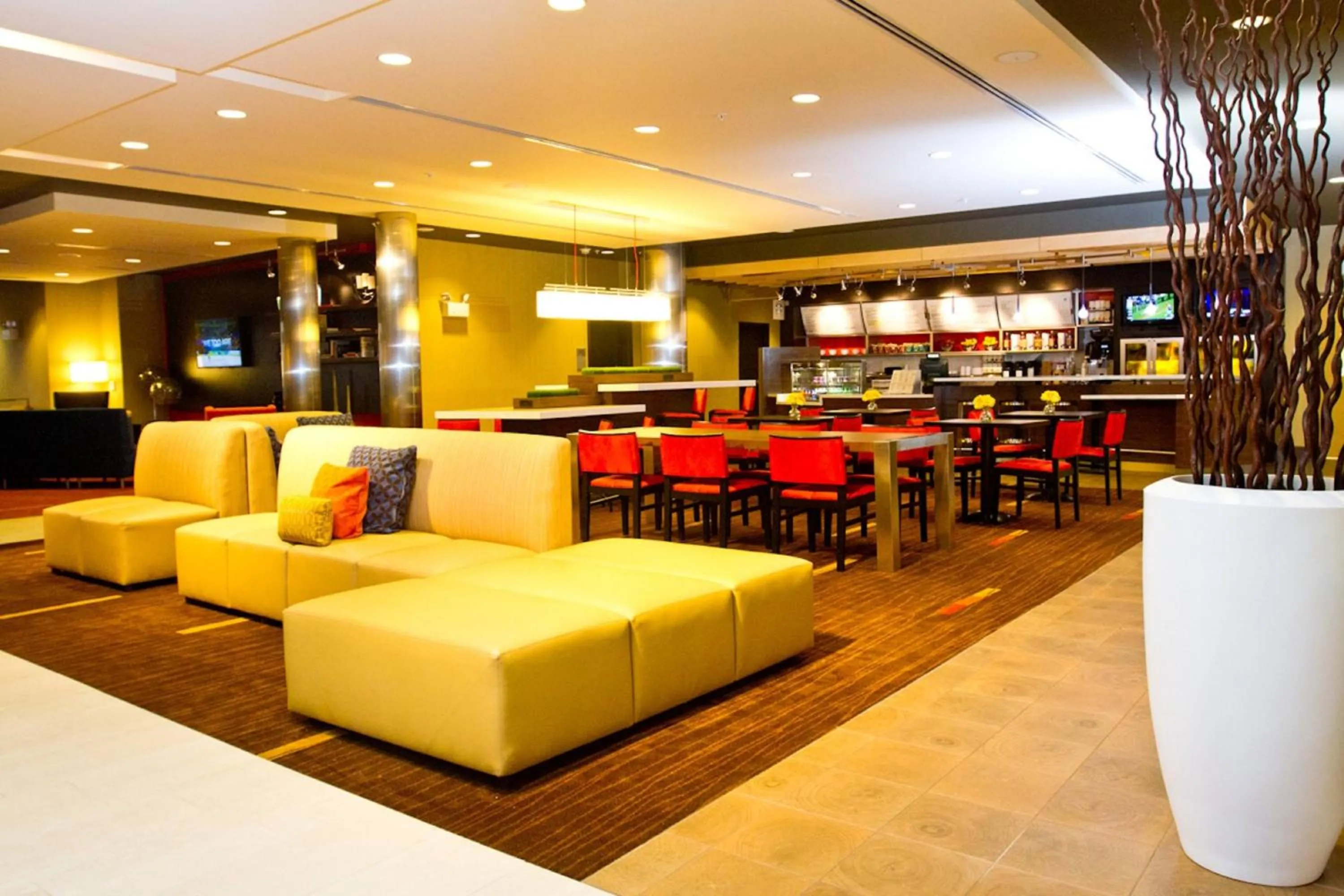 Lobby or reception in Courtyard by Marriott Philadelphia Springfield