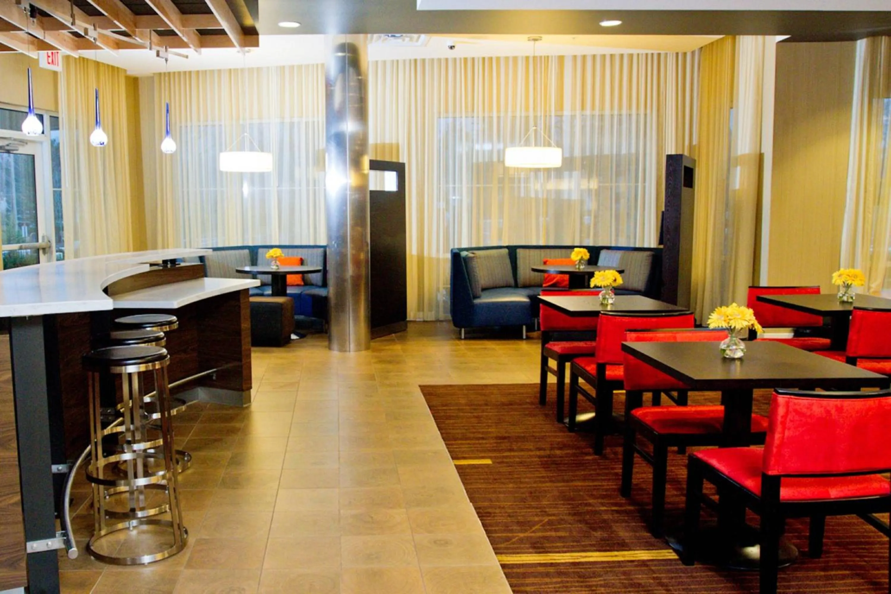 Restaurant/places to eat in Courtyard by Marriott Philadelphia Springfield