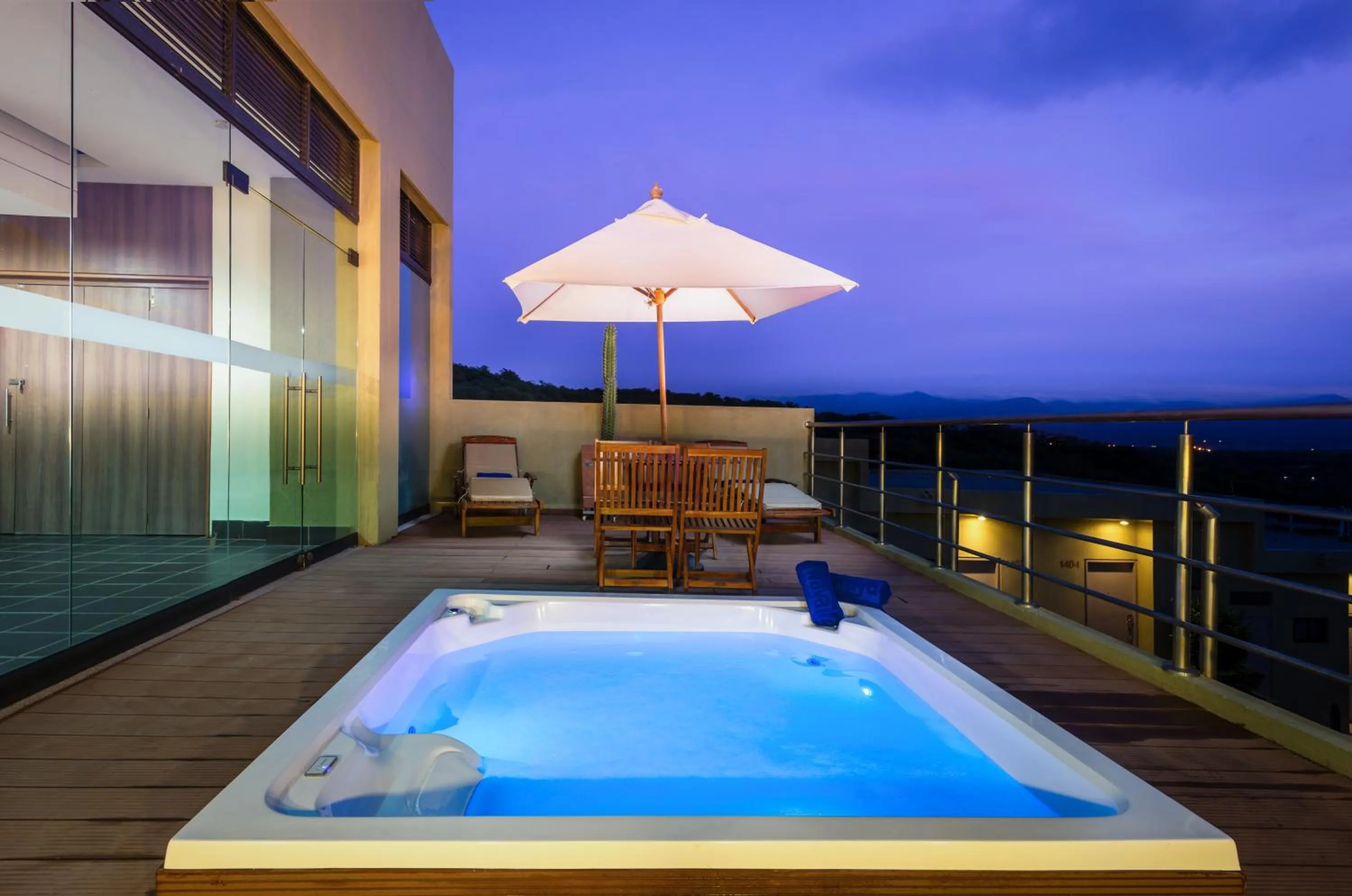 Hot Tub in Hotel Waya Guajira By OxoHotel