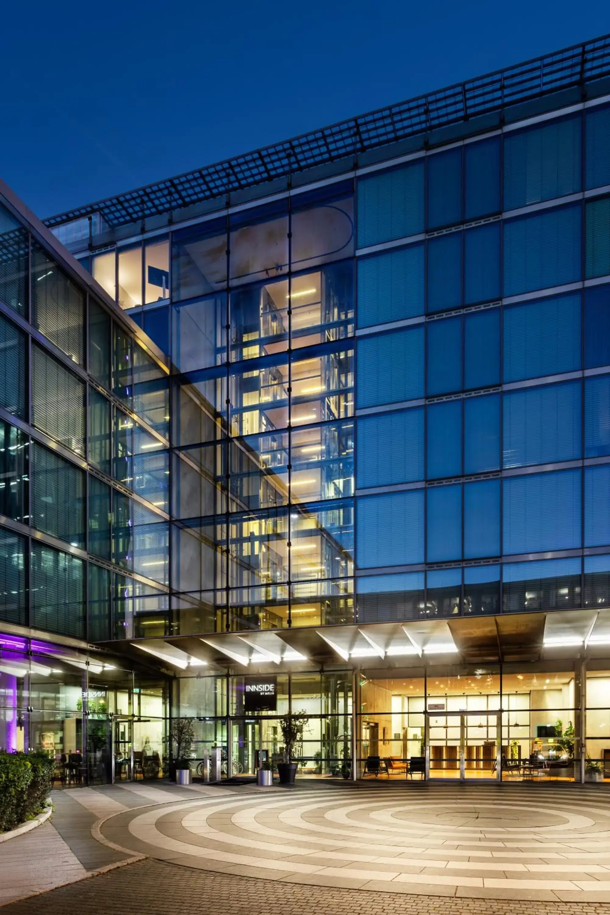 Facade/entrance in INNSiDE by Meliá München Parkstadt Schwabing Facade/entrance in INNSiDE by Meliá München Parkstadt Schwabing