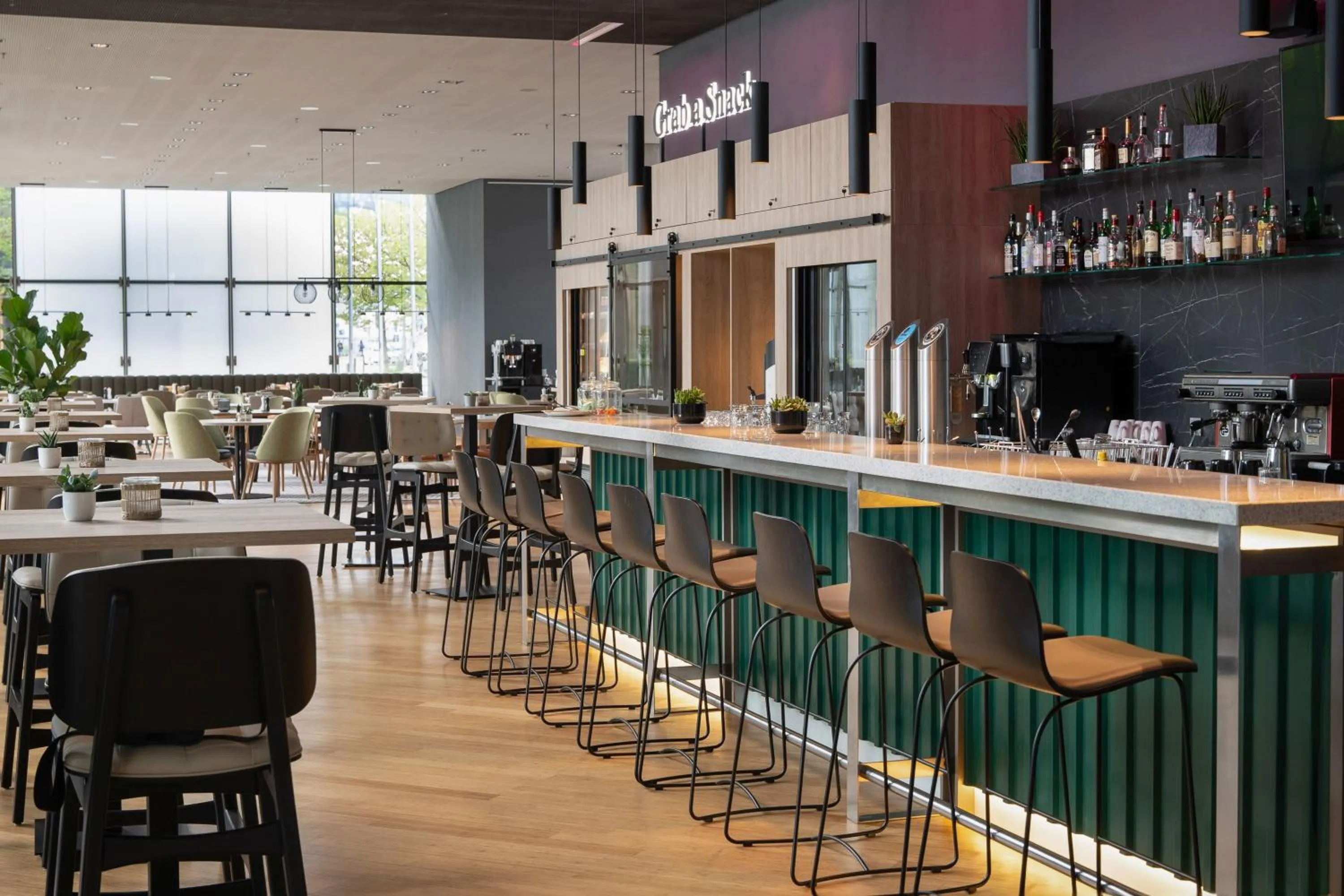 Restaurant/places to eat in INNSiDE by Meliá München Parkstadt Schwabing