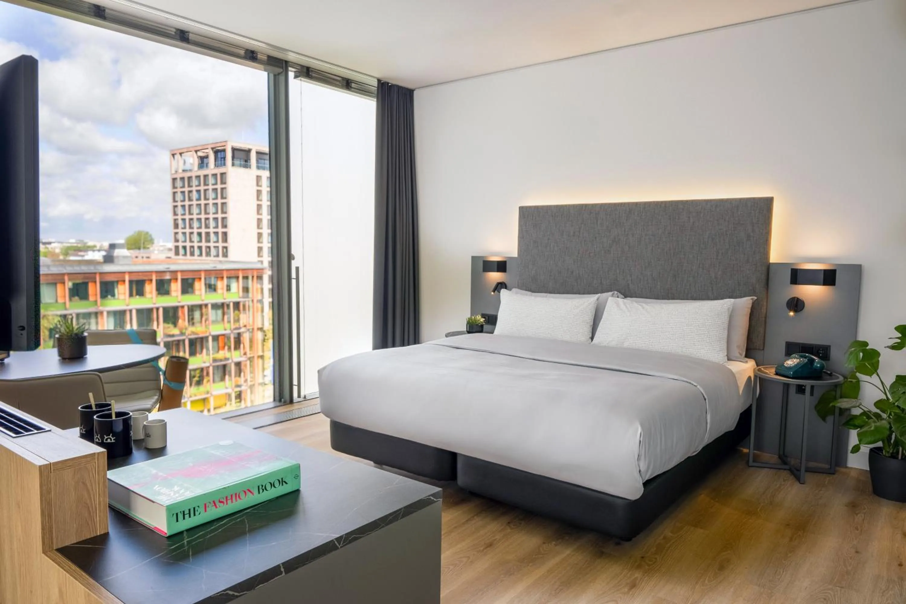 Bed in INNSiDE by Meliá München Parkstadt Schwabing