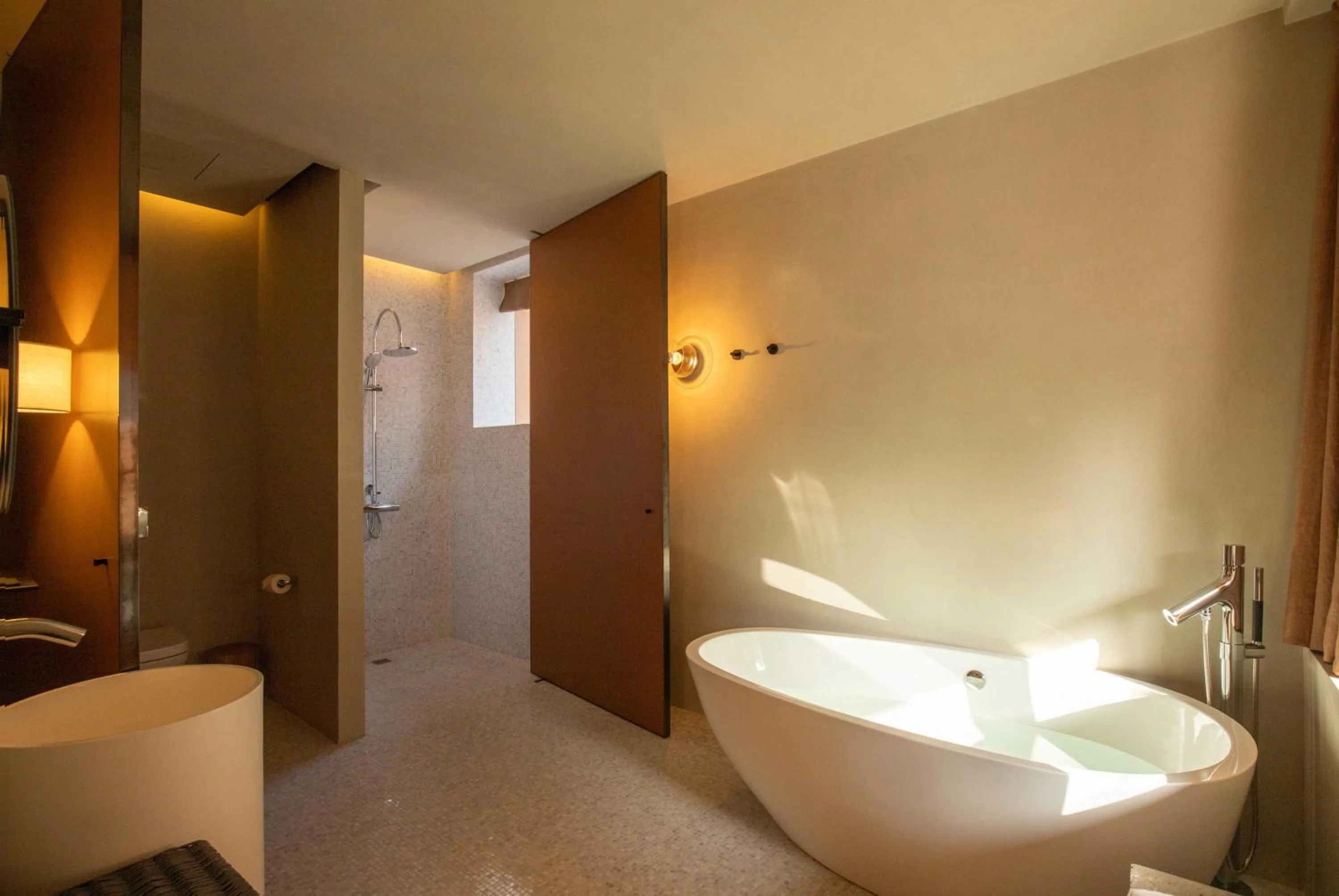 Toilet in Sansa Village Boutique Hotel at Mutianyu Great Wall Adjoin to Mutianyu Great Wall - Room with the View of Great Wall - Jacuzzi with the View of Great Wall - Vehicle Shuttle Service - International Catering - SPA& Nail Beauty Facilities