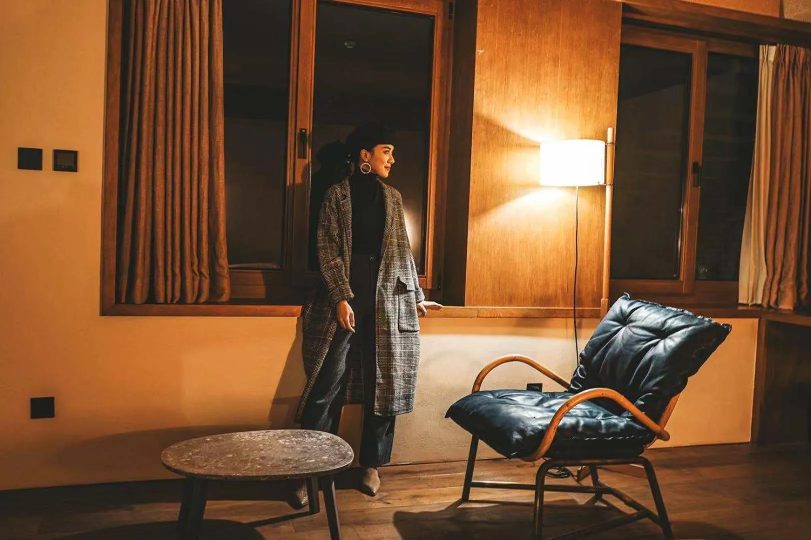 Seating area in Sansa Village Boutique Hotel at Mutianyu Great Wall Adjoin to Mutianyu Great Wall - Room with the View of Great Wall - Jacuzzi with the View of Great Wall - Vehicle Shuttle Service - International Catering - SPA& Nail Beauty Facilities