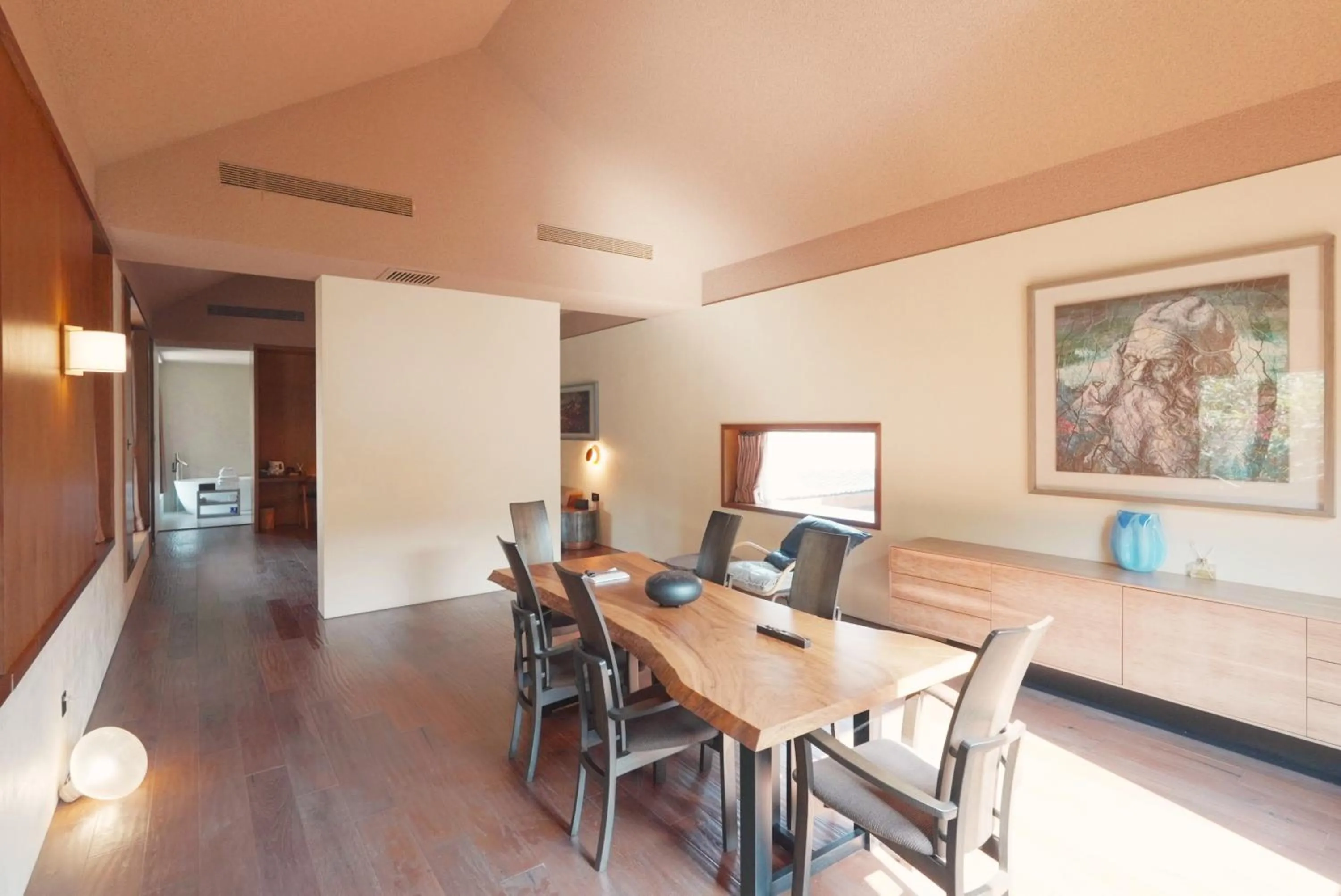 Living room in Sansa Village Boutique Hotel at Mutianyu Great Wall Adjoin to Mutianyu Great Wall - Room with the View of Great Wall - Jacuzzi with the View of Great Wall - Vehicle Shuttle Service - International Catering - SPA& Nail Beauty Facilities