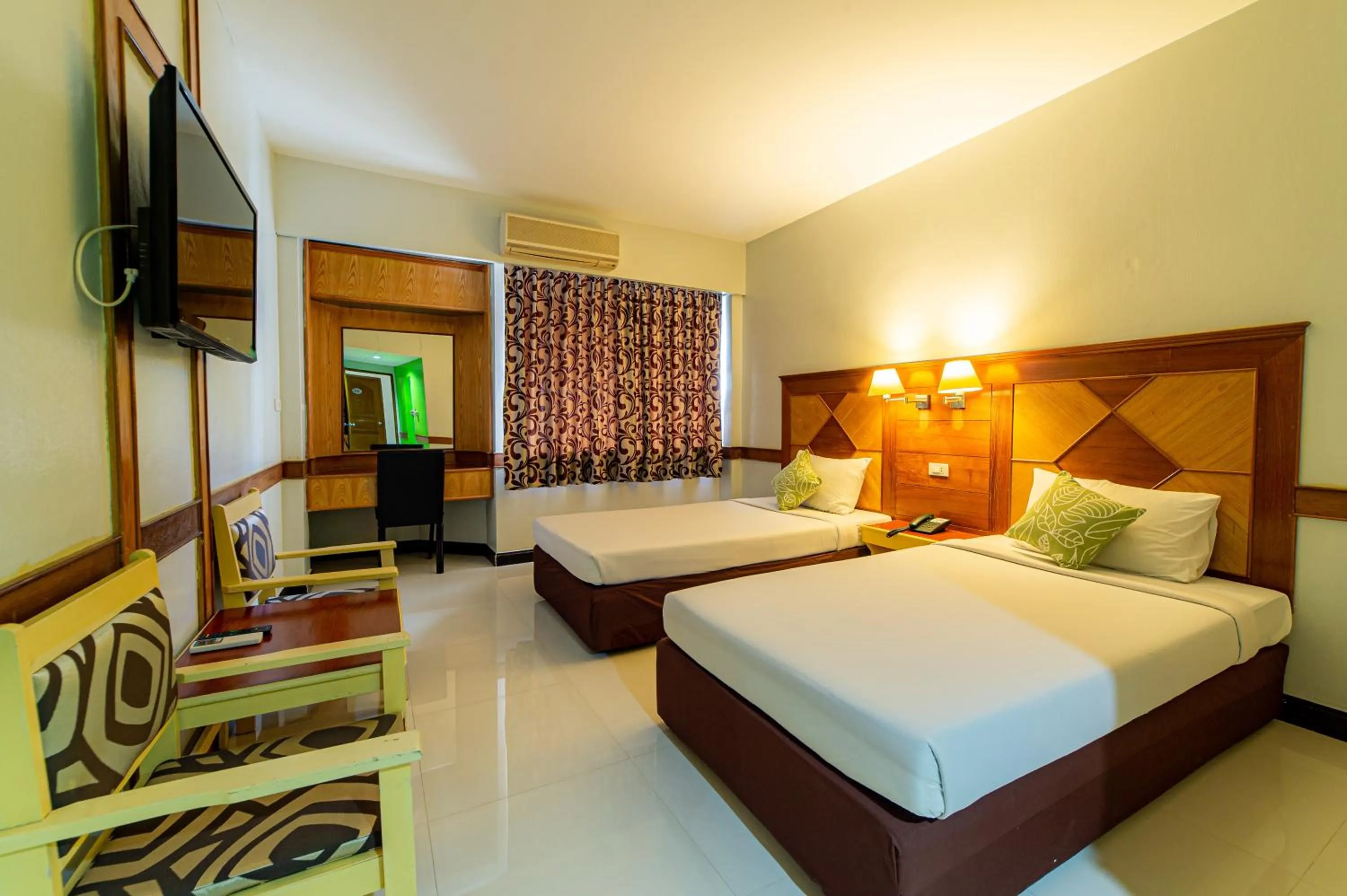 Photo of the whole room, Bed in The Holidays Hill betong