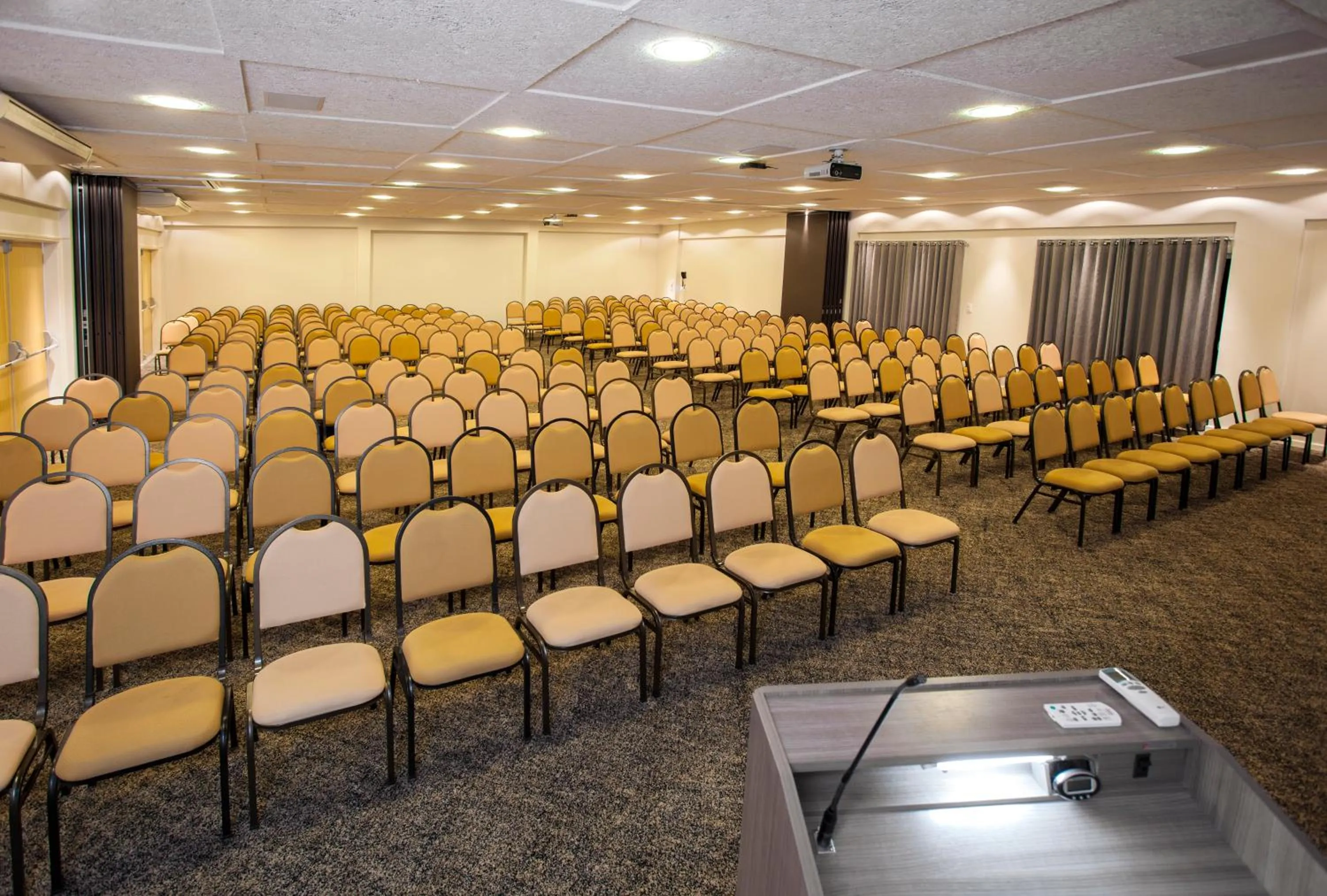 Meeting/conference room in Estoril Hotel