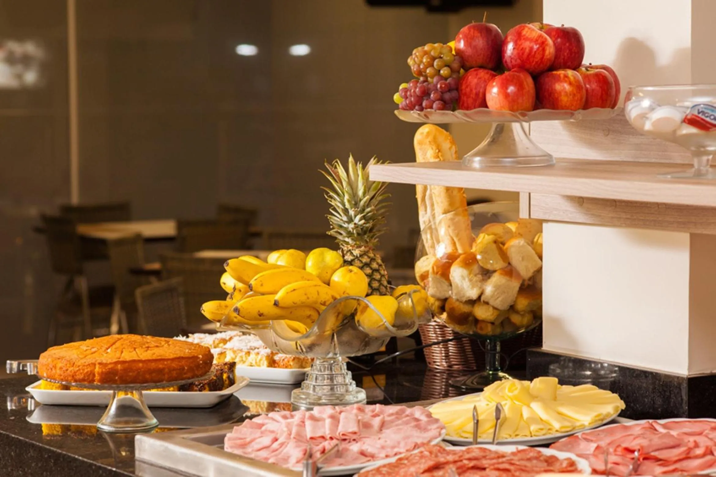 Food in Estoril Hotel