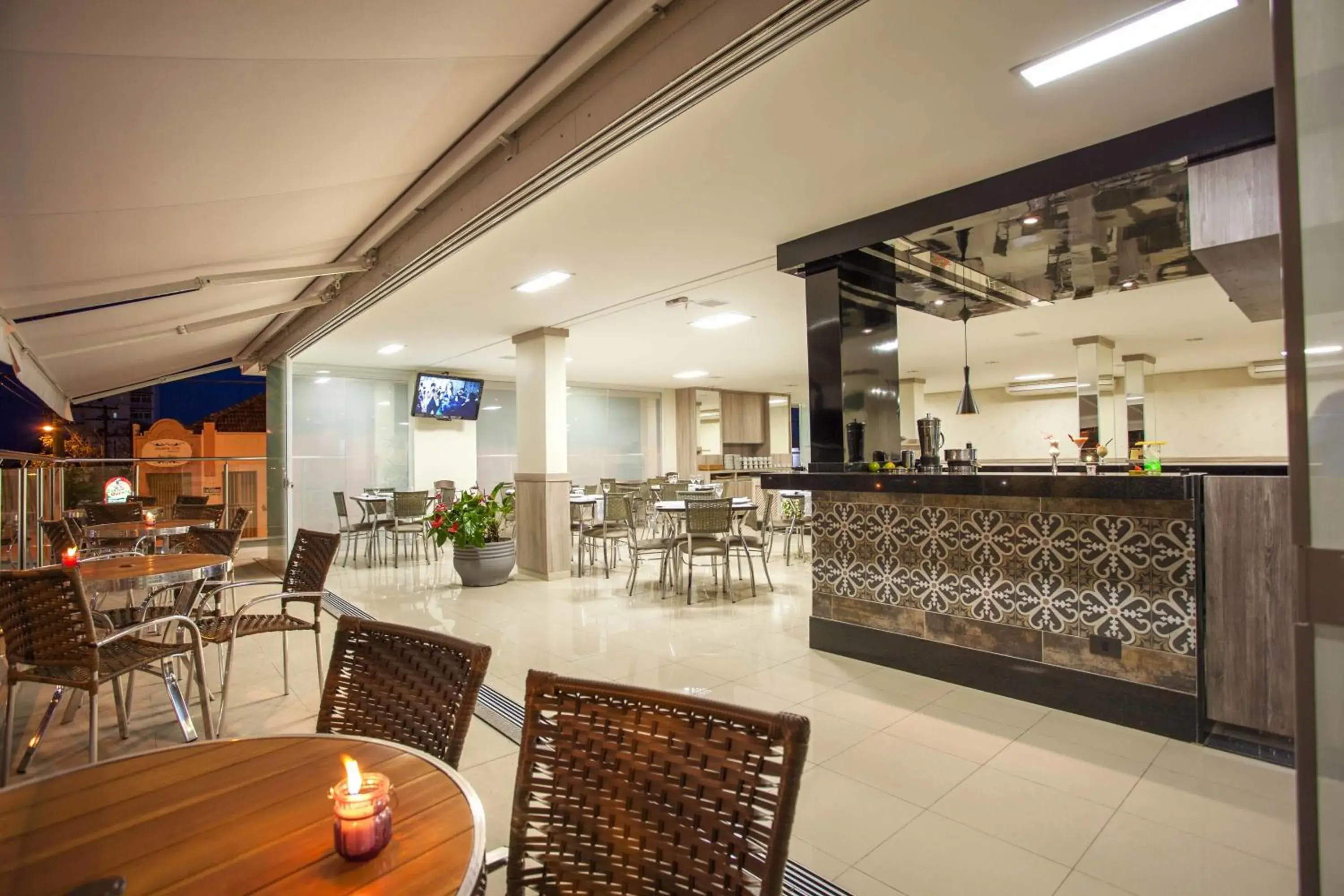 Restaurant/places to eat in Estoril Hotel Restaurant/places to eat in Estoril Hotel