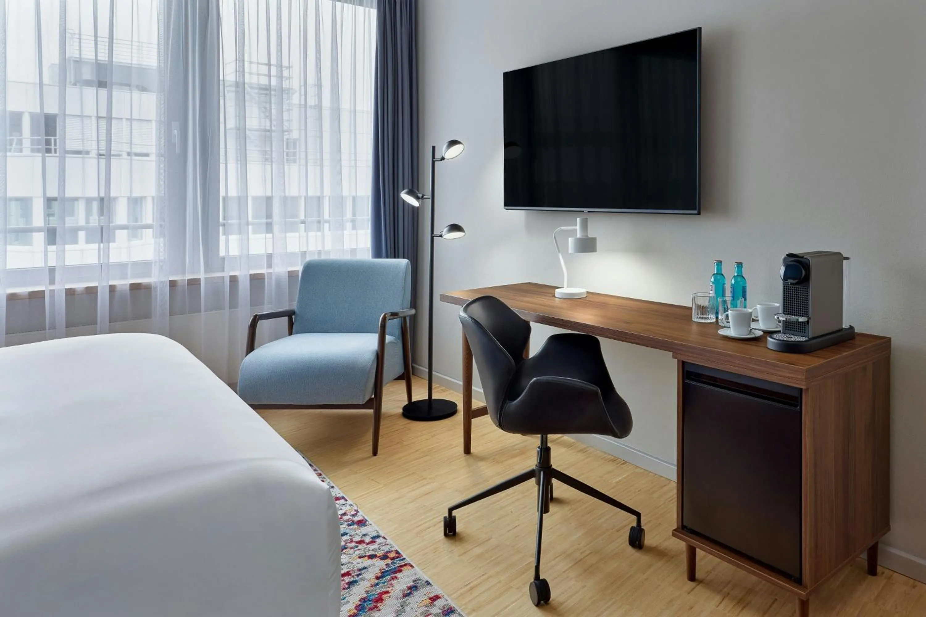 Photo of the whole room, Bed in Four Points by Sheraton Munich Messe