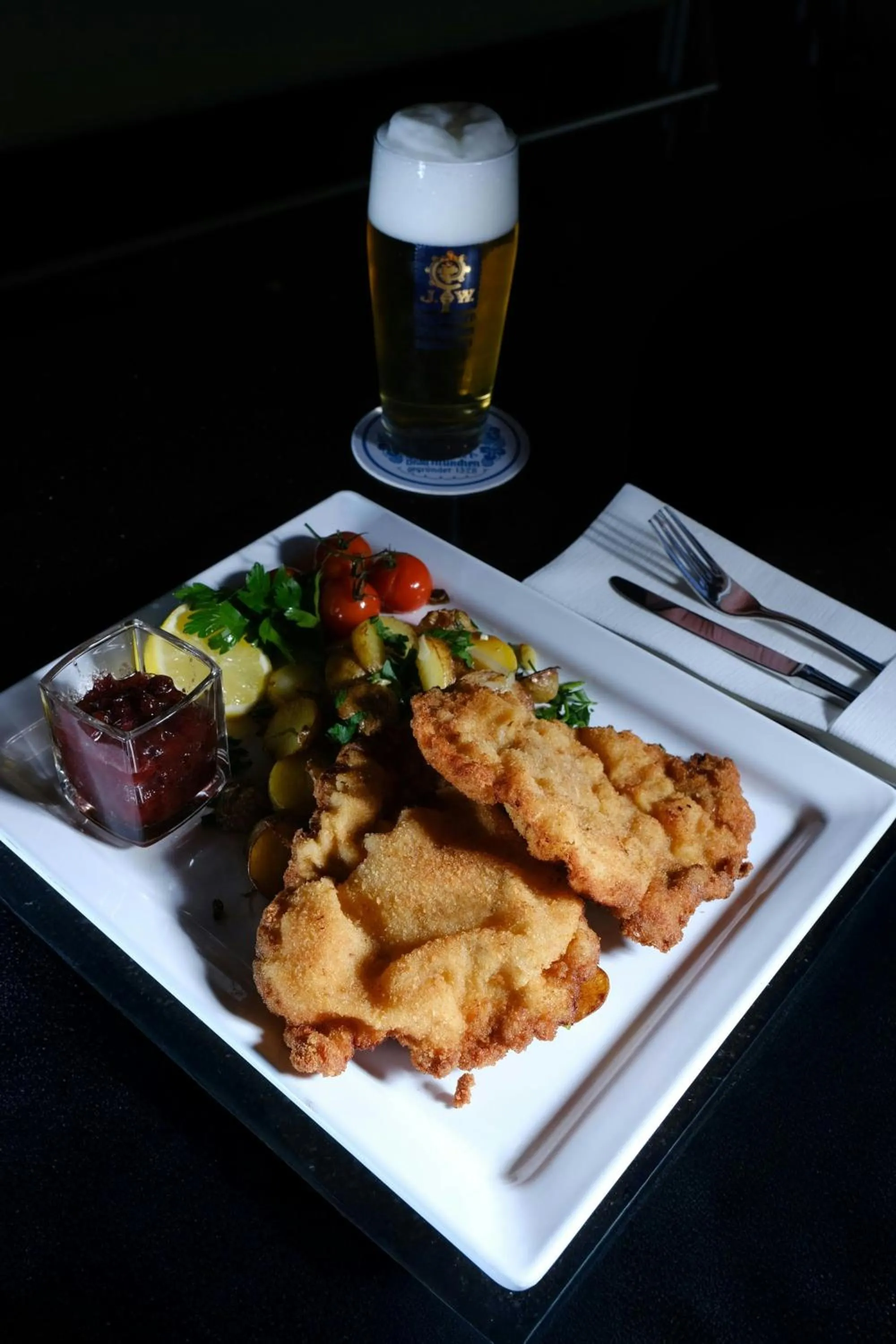 Restaurant/places to eat in FOUR Munich Neue Messe