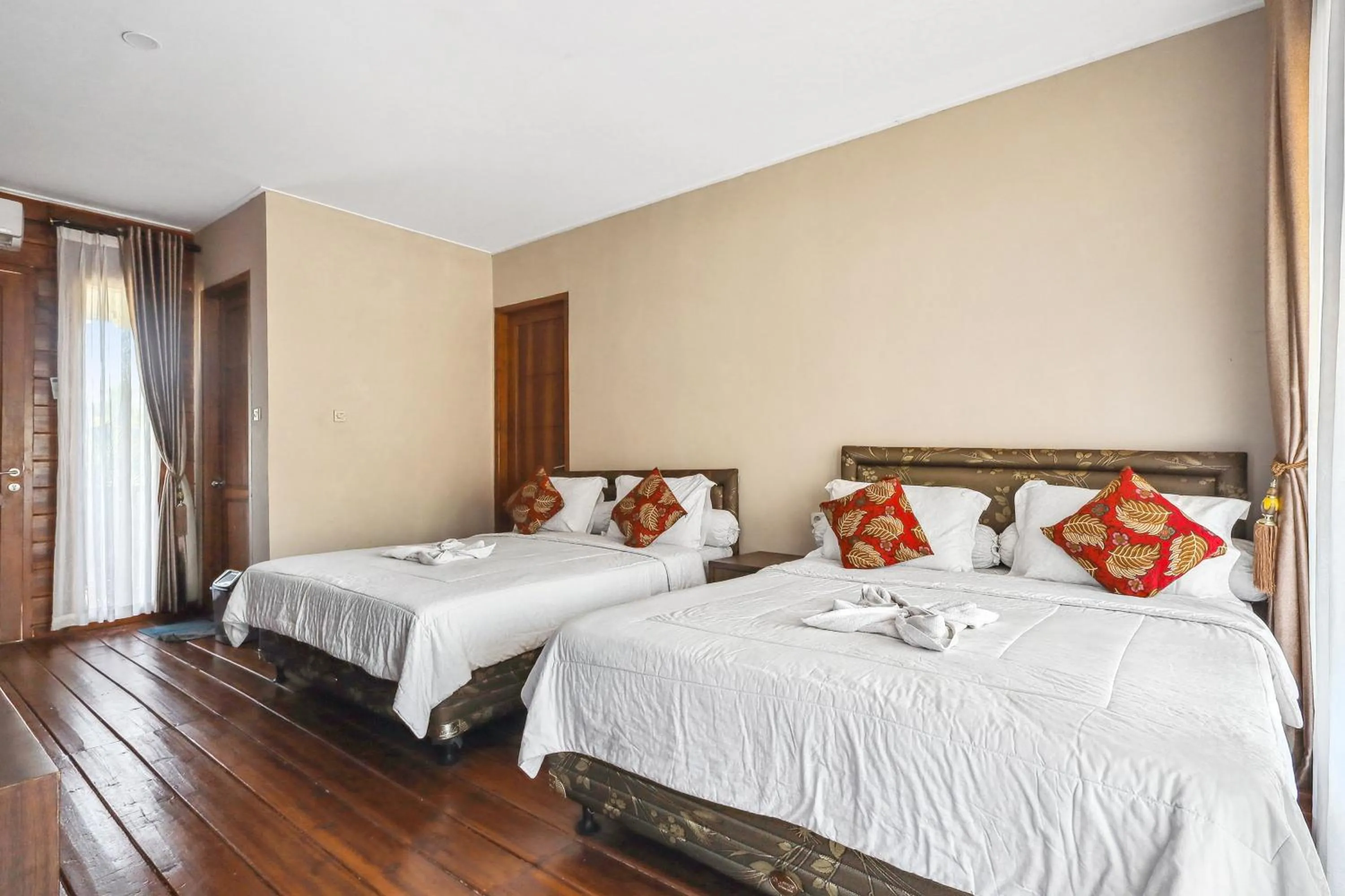 Bed in Sawarna Little Hula Hula