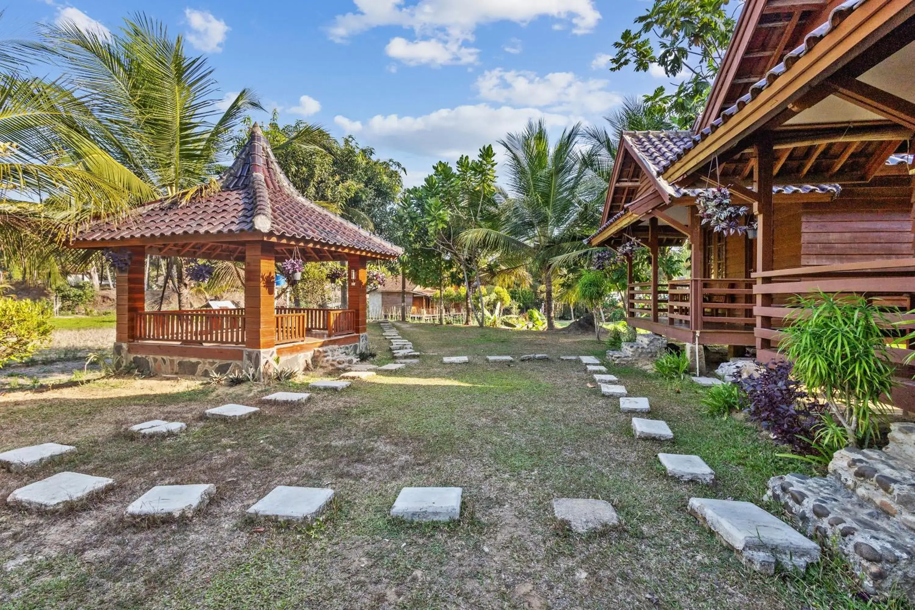 Property building in Sawarna Little Hula Hula Property building in Sawarna Little Hula Hula