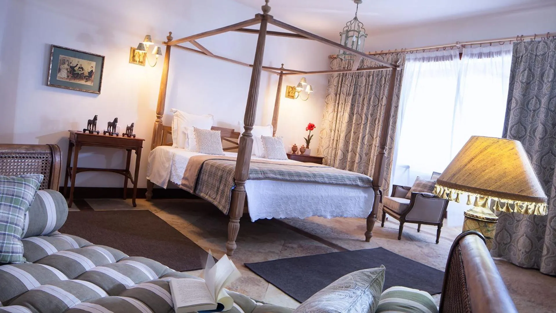 Photo of the whole room, Bed in Casa de St. Antônio Hotel Boutique