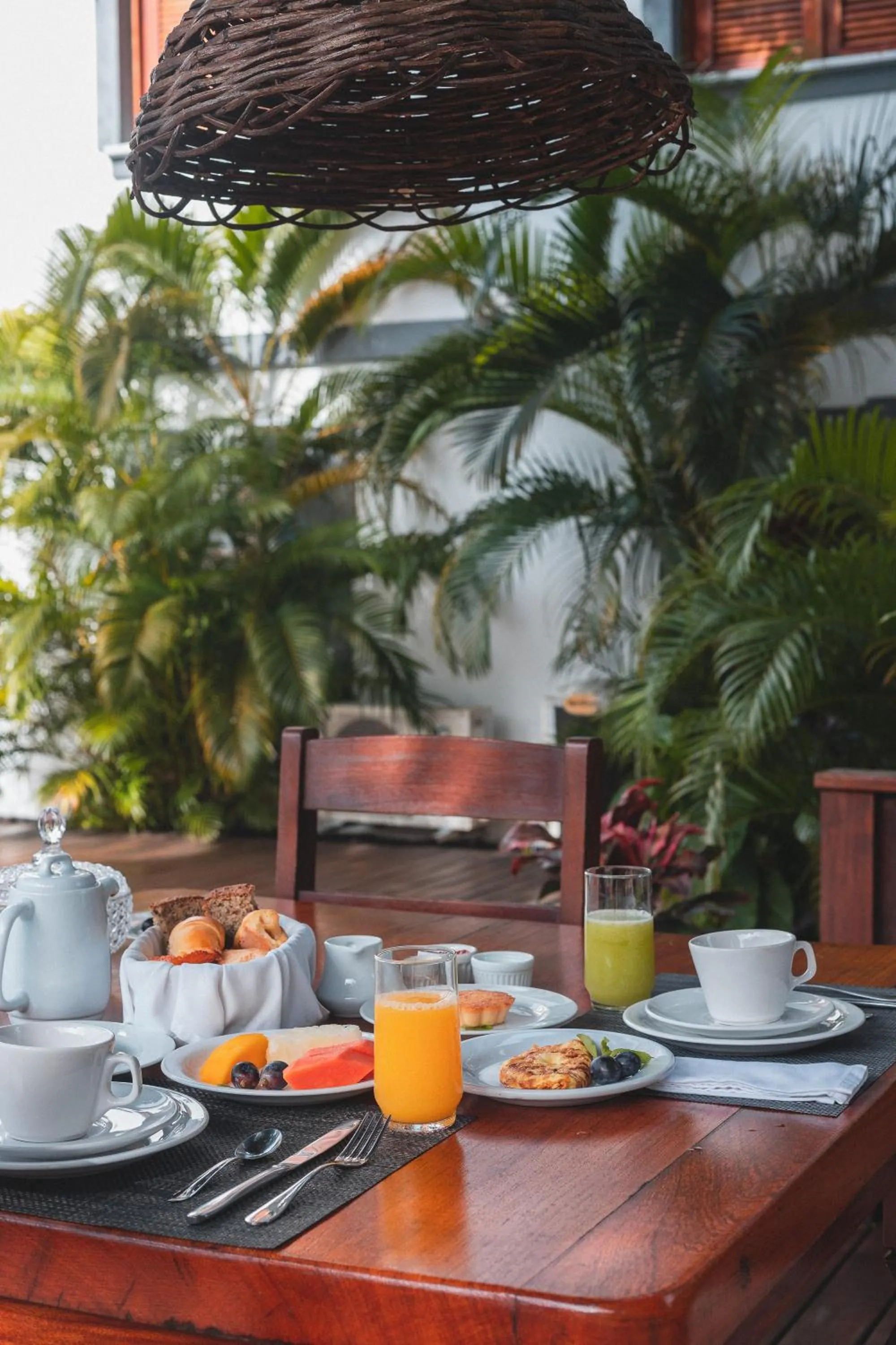 Restaurant/places to eat in Casa de St. Antônio Hotel Boutique