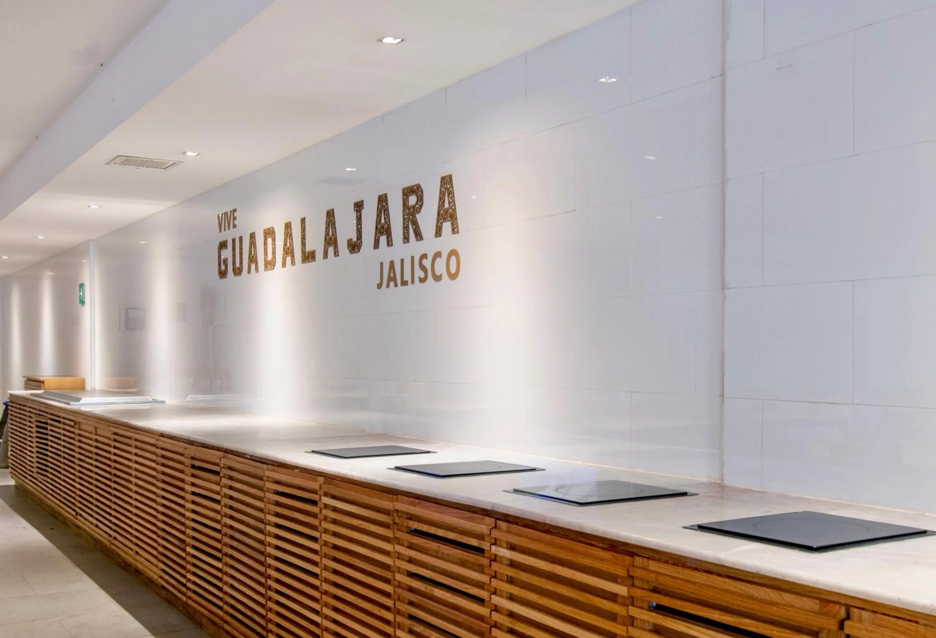 Restaurant/places to eat in Hotel Plaza Génova Centro