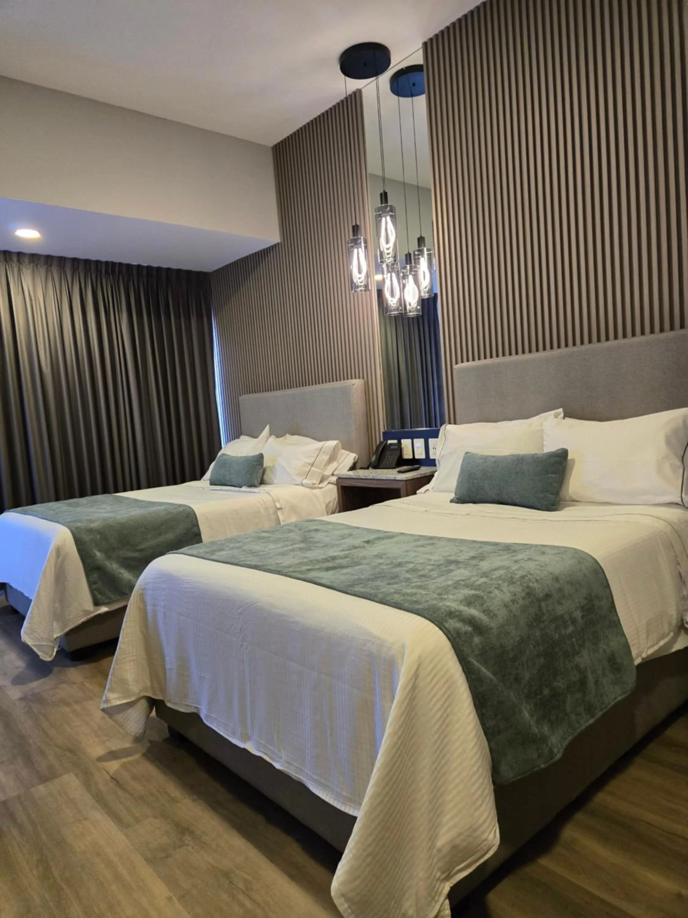 Bedroom, Bed in Hotel Plaza Génova Centro