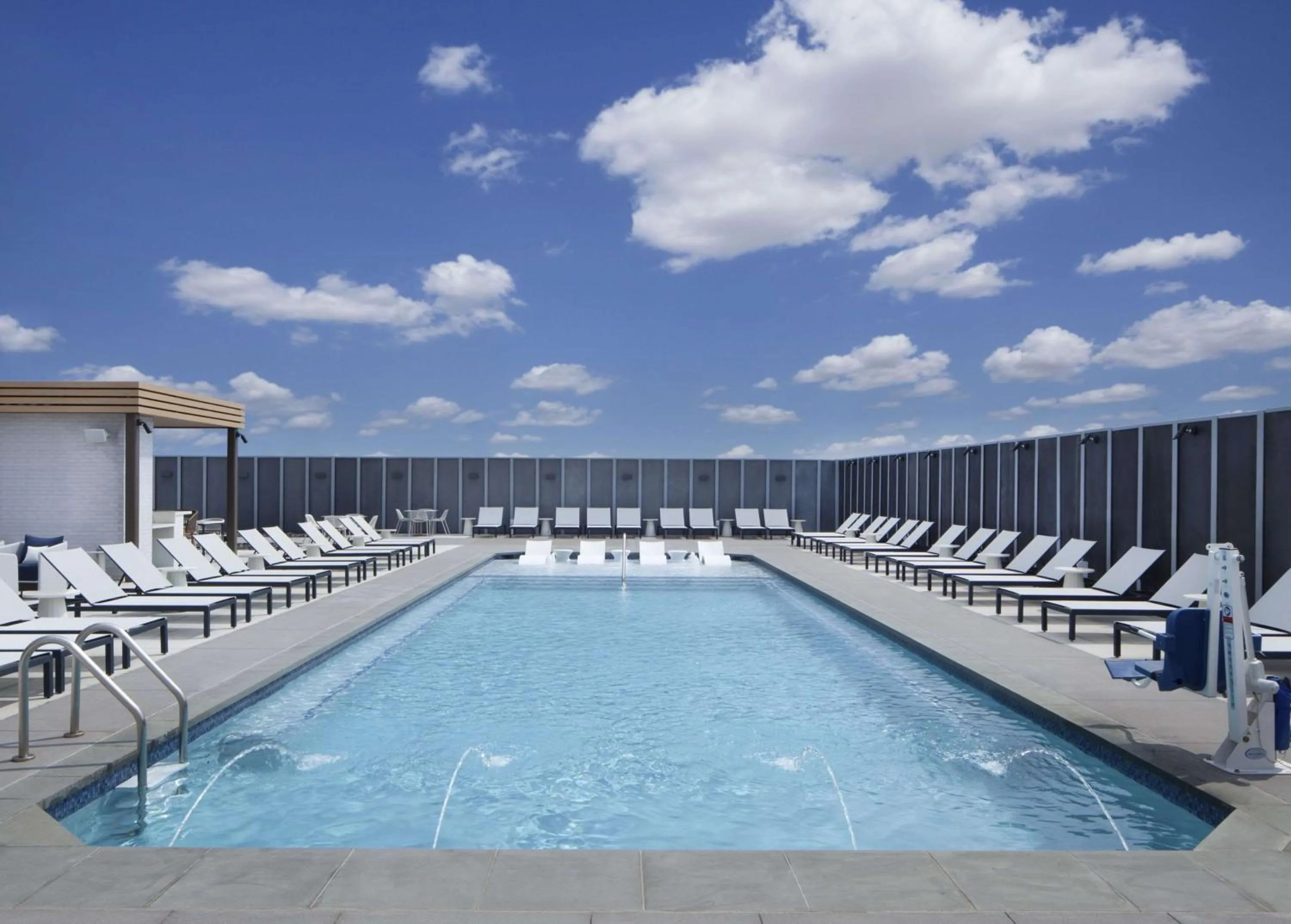 Swimming pool in Hyatt Regency Frisco-Dallas