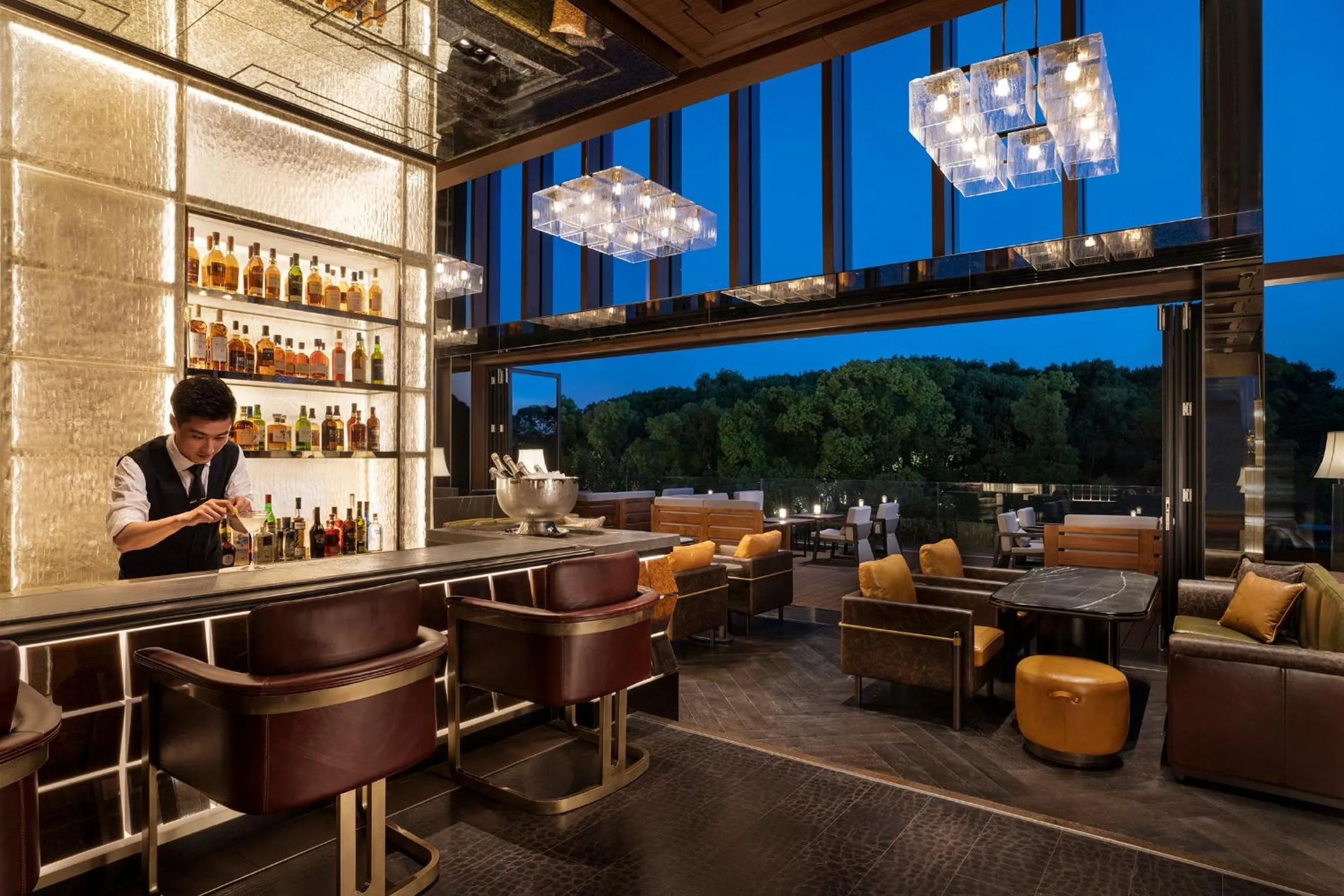 Lounge or bar in Park Hyatt Suzhou