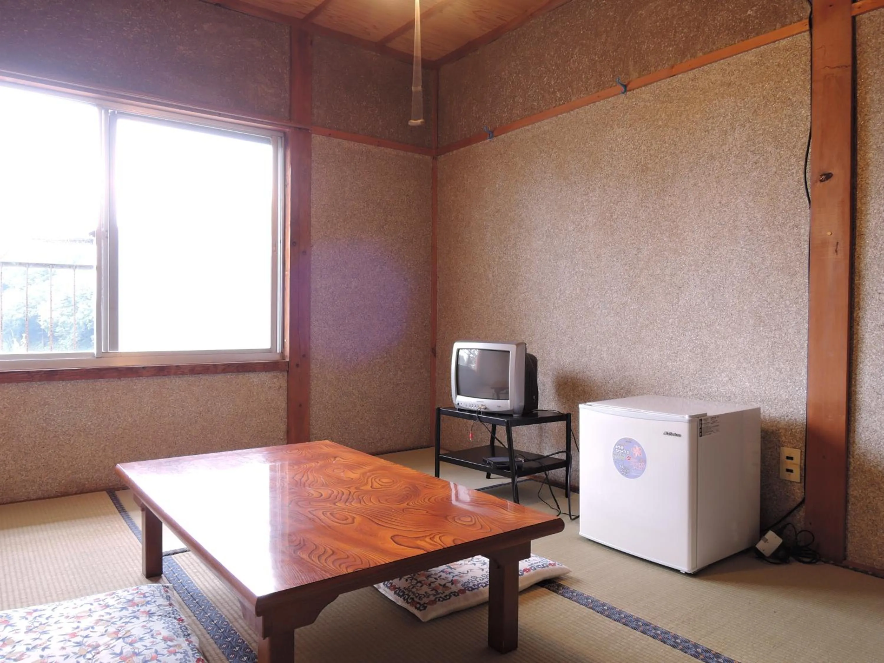 Photo of the whole room in Shintaku Sanso
