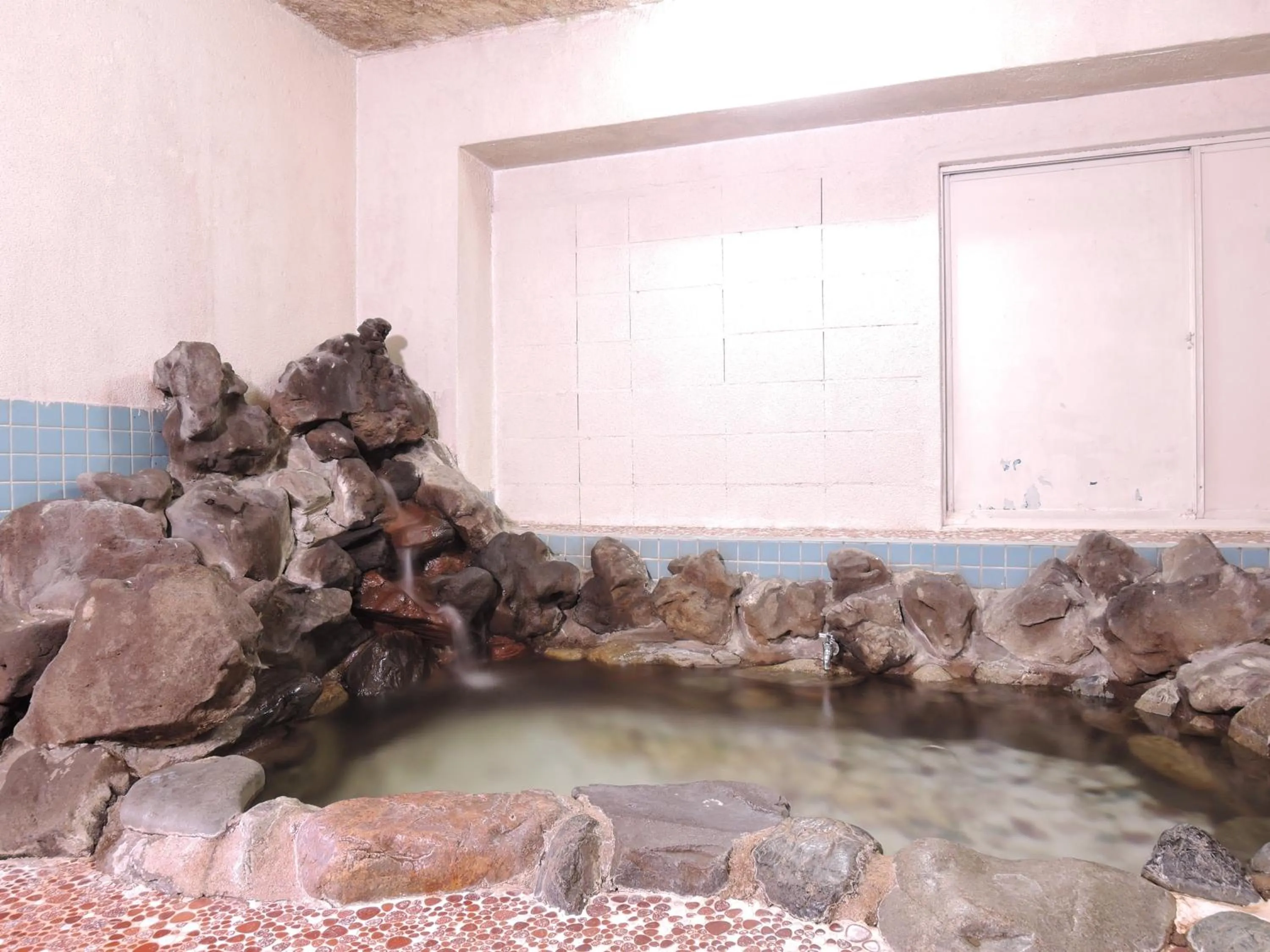 Public Bath in Shintaku Sanso