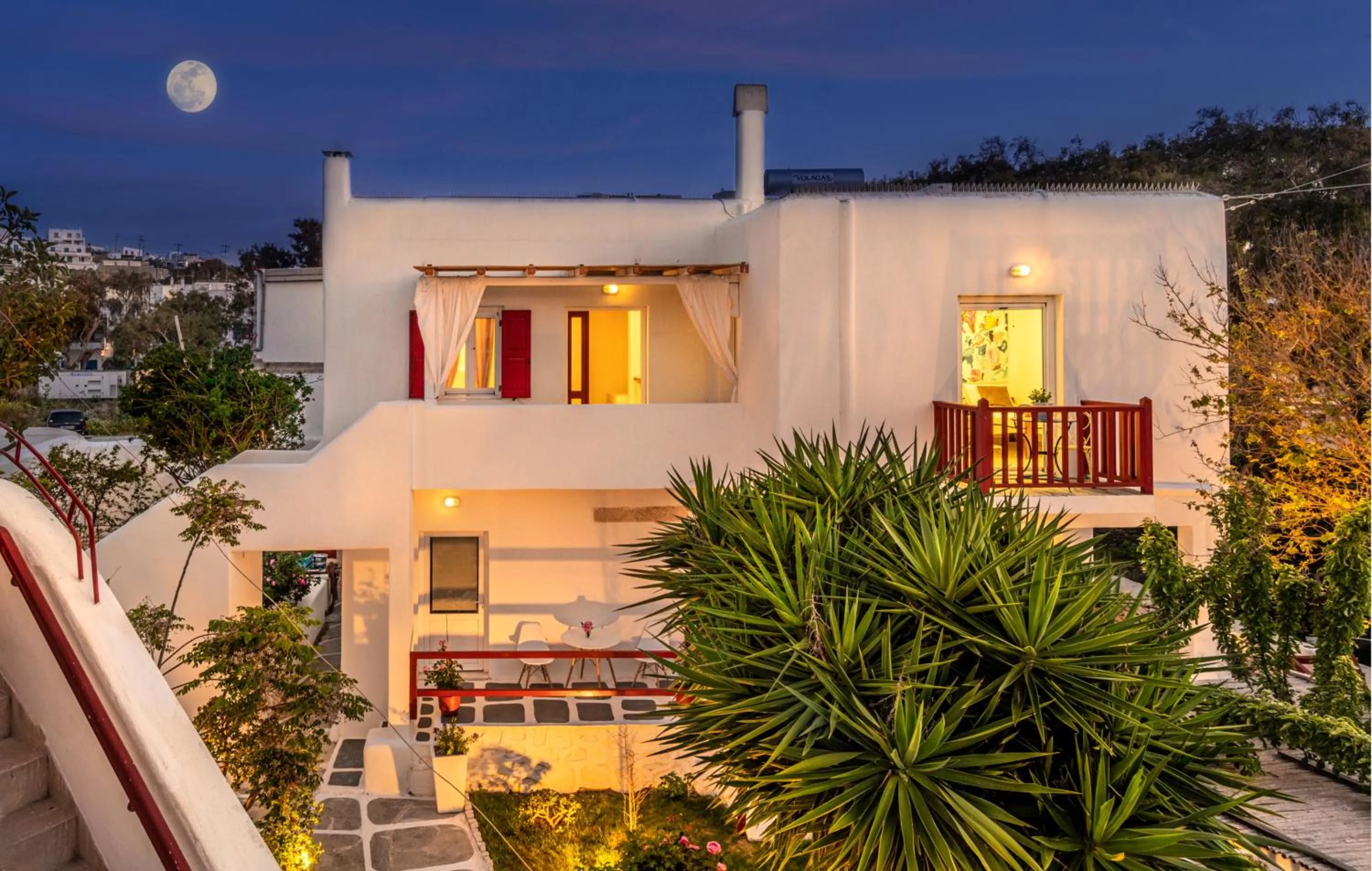 Property building in Dimelal Mykonos Town Apartments