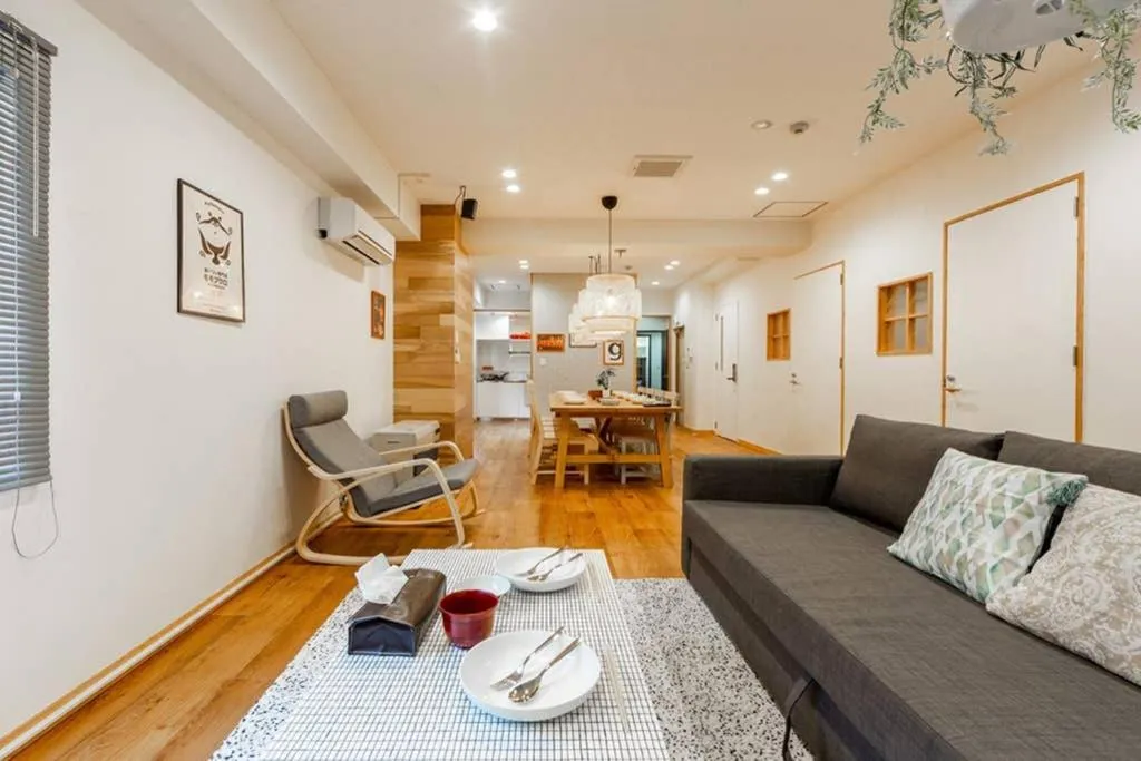 Living room in THE EAST AVENUE