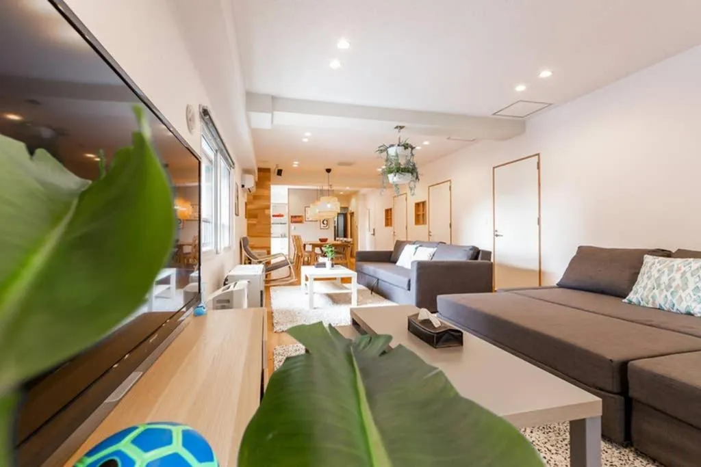 Living room in THE EAST AVENUE