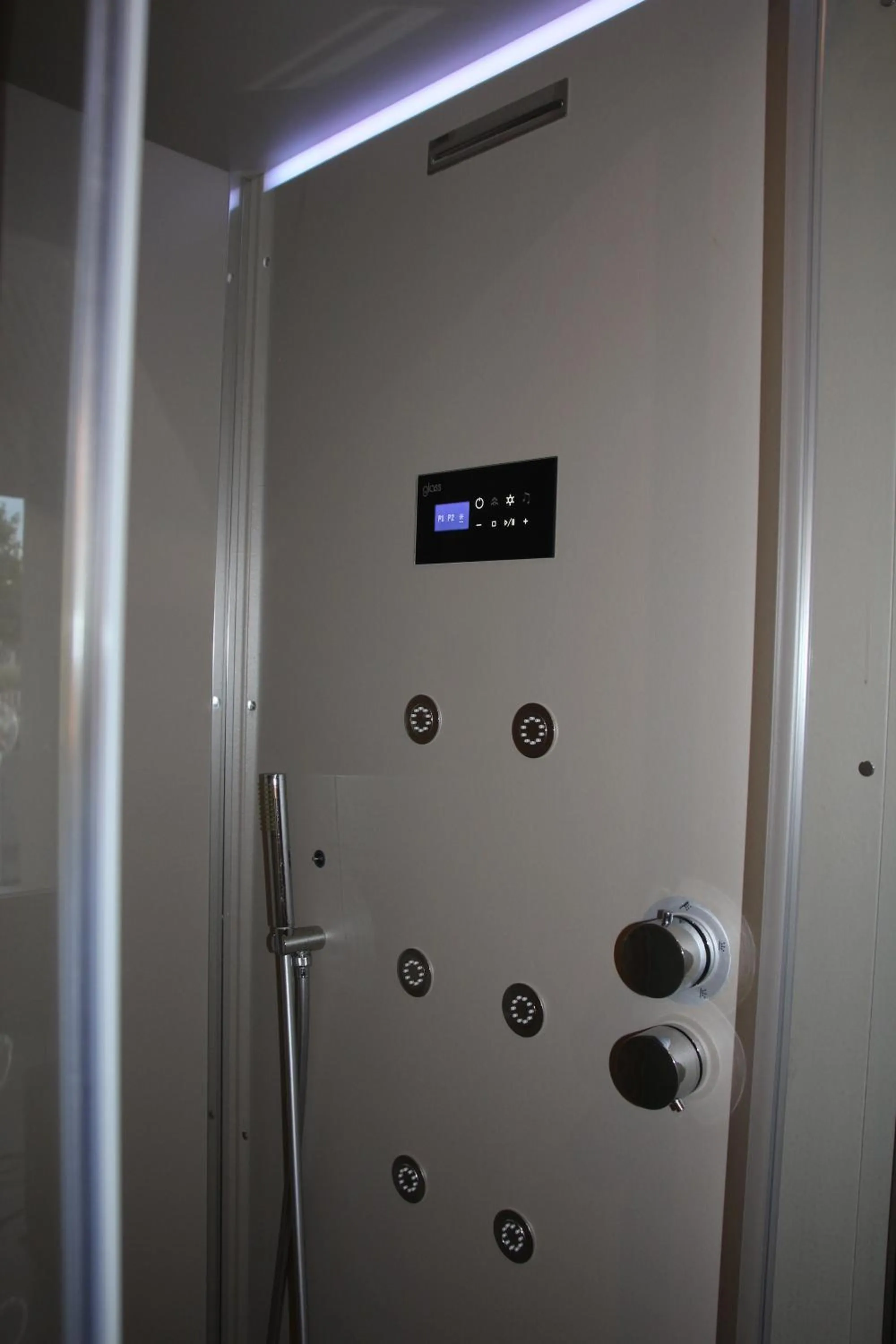 Steam room in La Catiniere