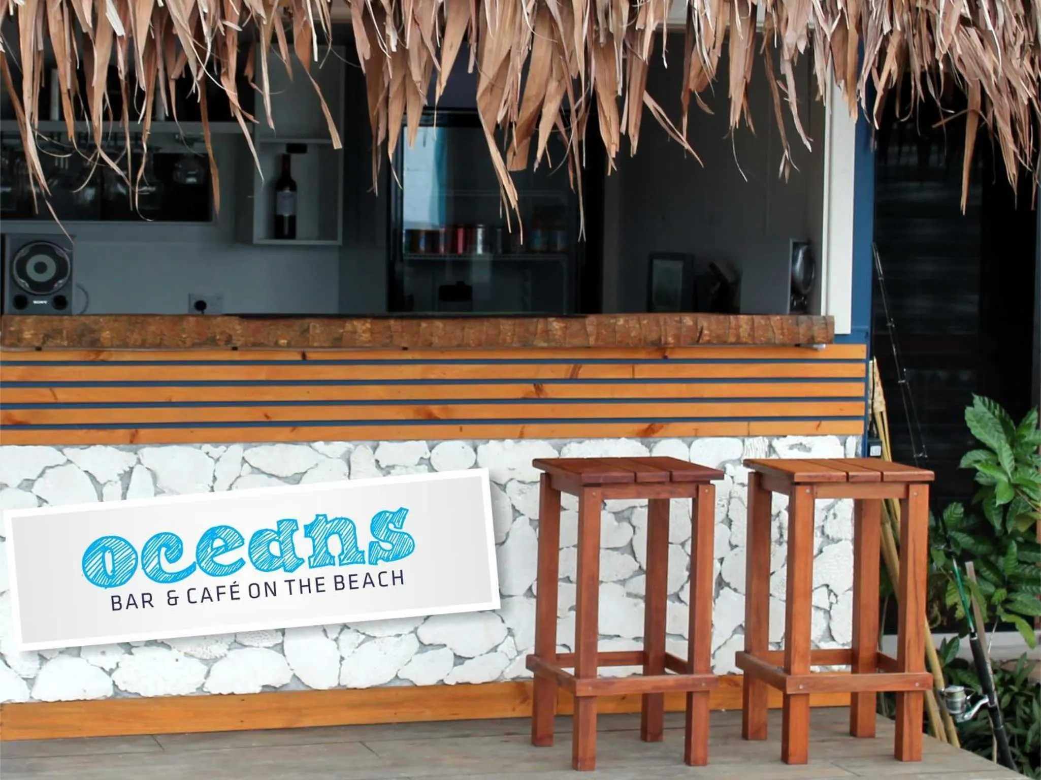 Restaurant/places to eat in Vanuatu Beachfront Apartments