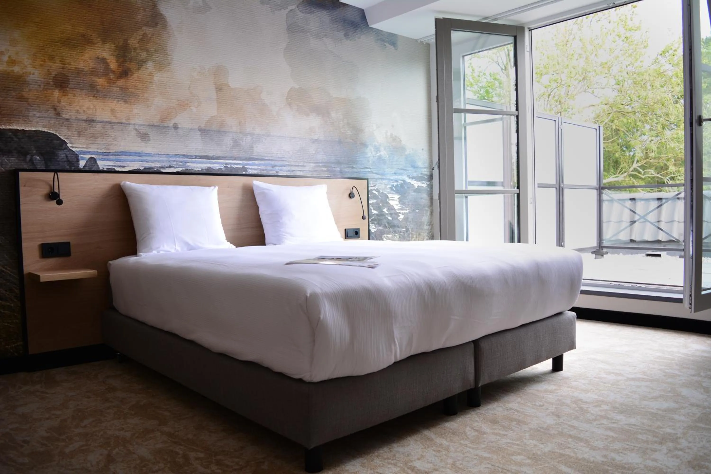 Balcony/Terrace, Bed in Fletcher Strandhotel Haamstede