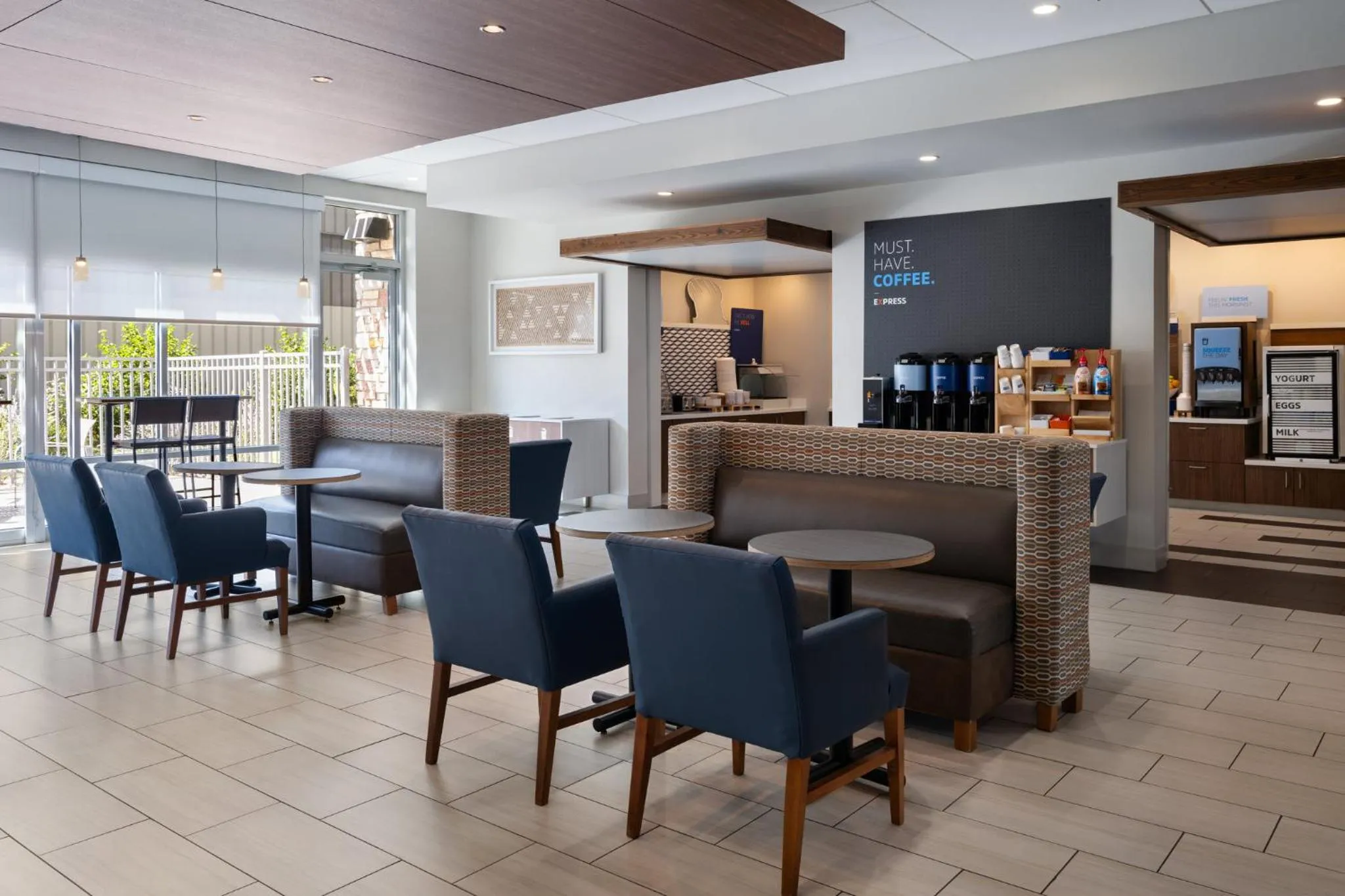 Breakfast in Holiday Inn Express & Suites - Madison West - Middleton by IHG