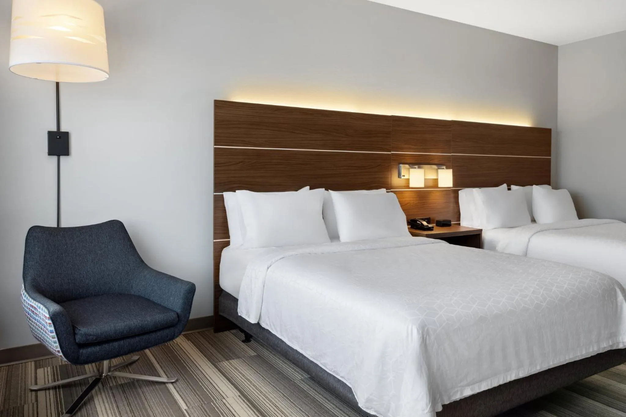 Photo of the whole room, Bed in Holiday Inn Express & Suites - Madison West - Middleton by IHG