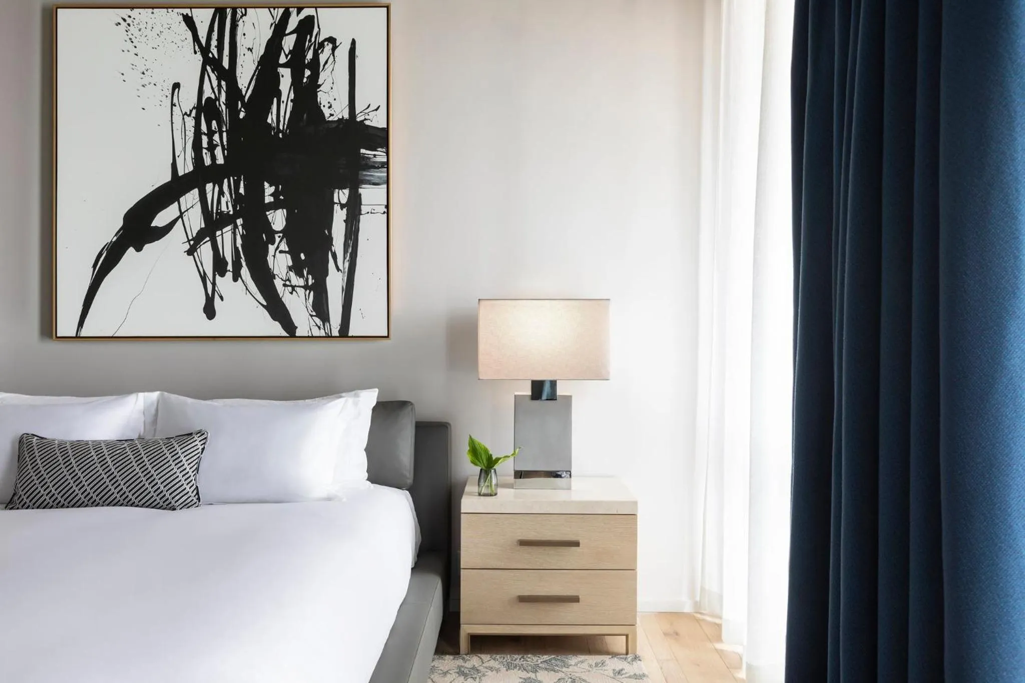 Photo of the whole room, Bed in Kimpton - Pittman Hotel by IHG