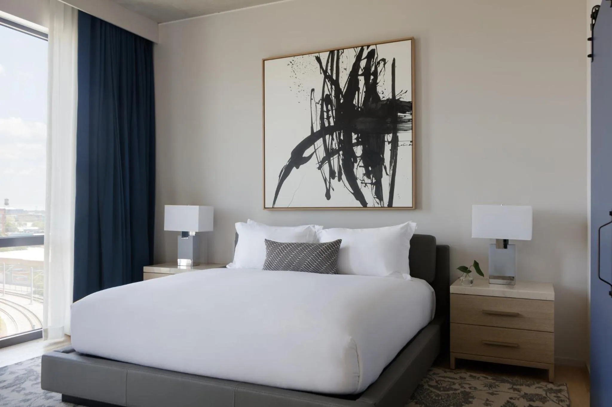 Photo of the whole room, Bed in Kimpton - Pittman Hotel by IHG