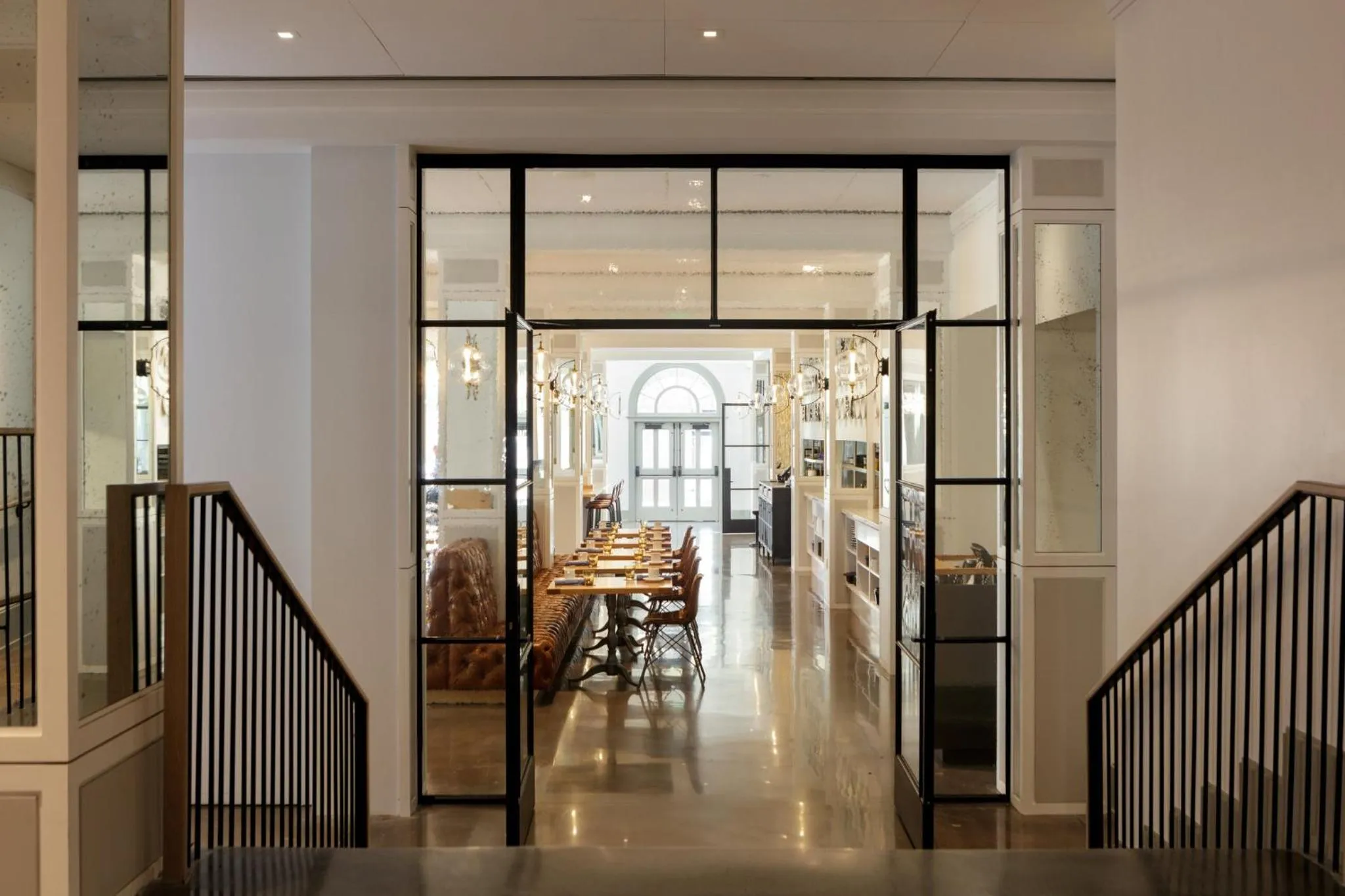 Restaurant/places to eat in Kimpton - Pittman Hotel by IHG