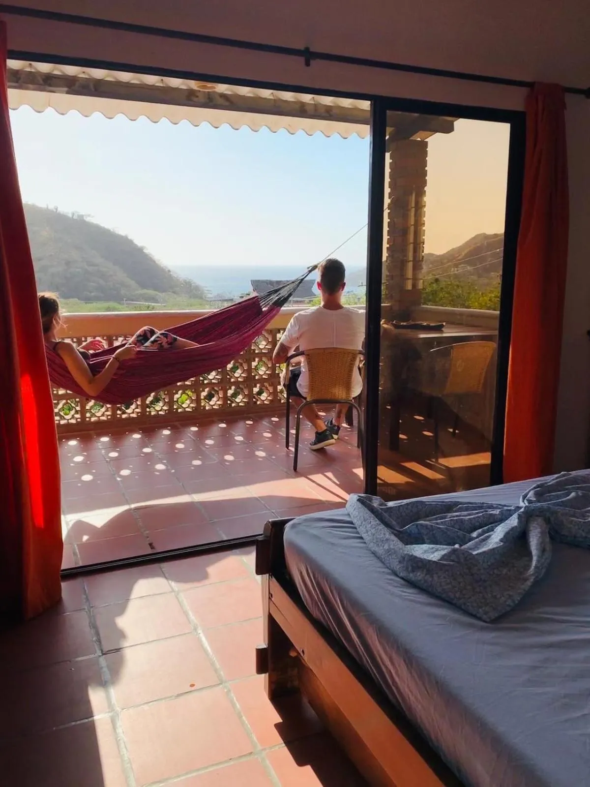 Property building, Bed in Hostal La Casa de Felipe