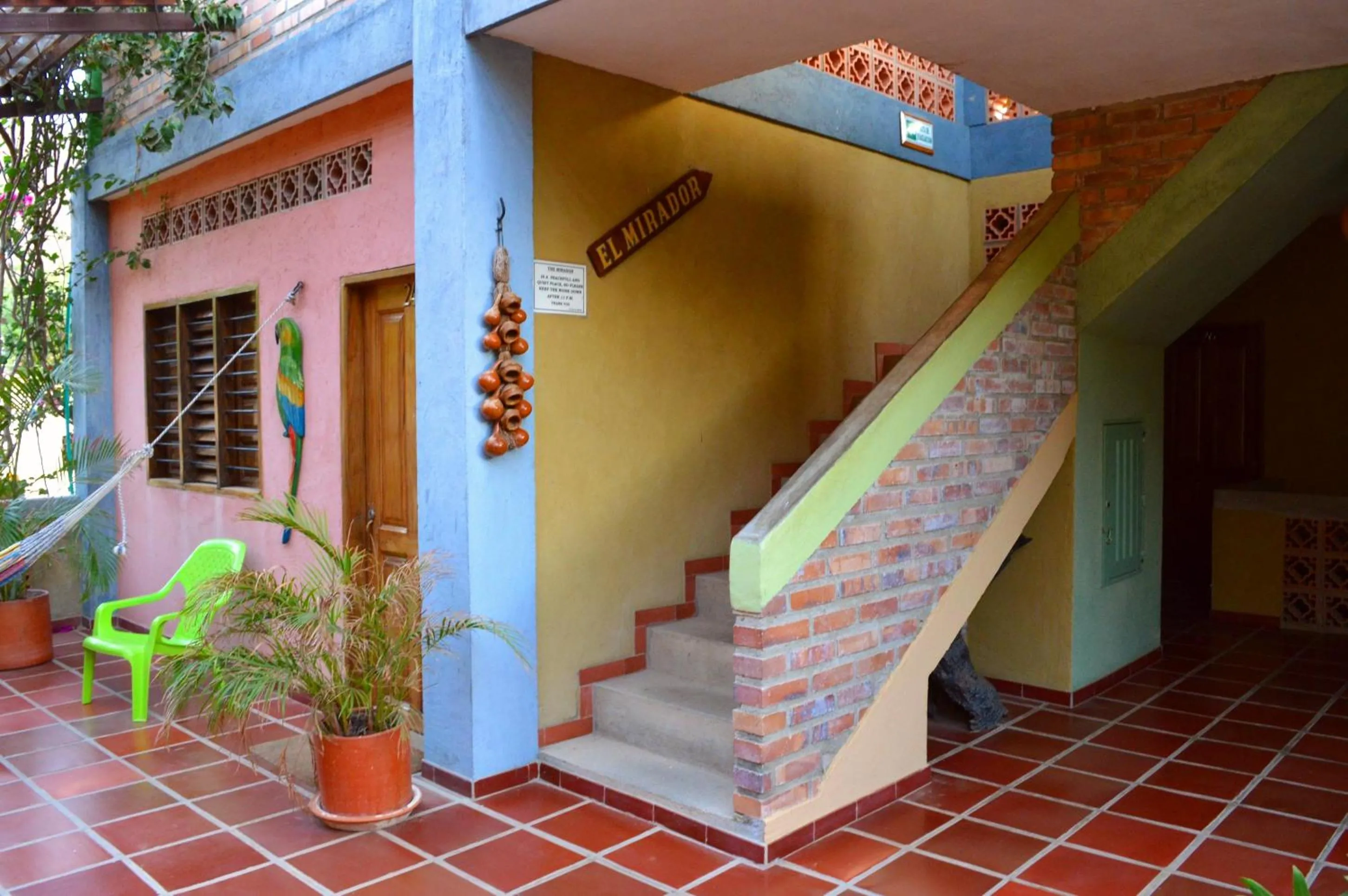 Property building in Hostal La Casa de Felipe