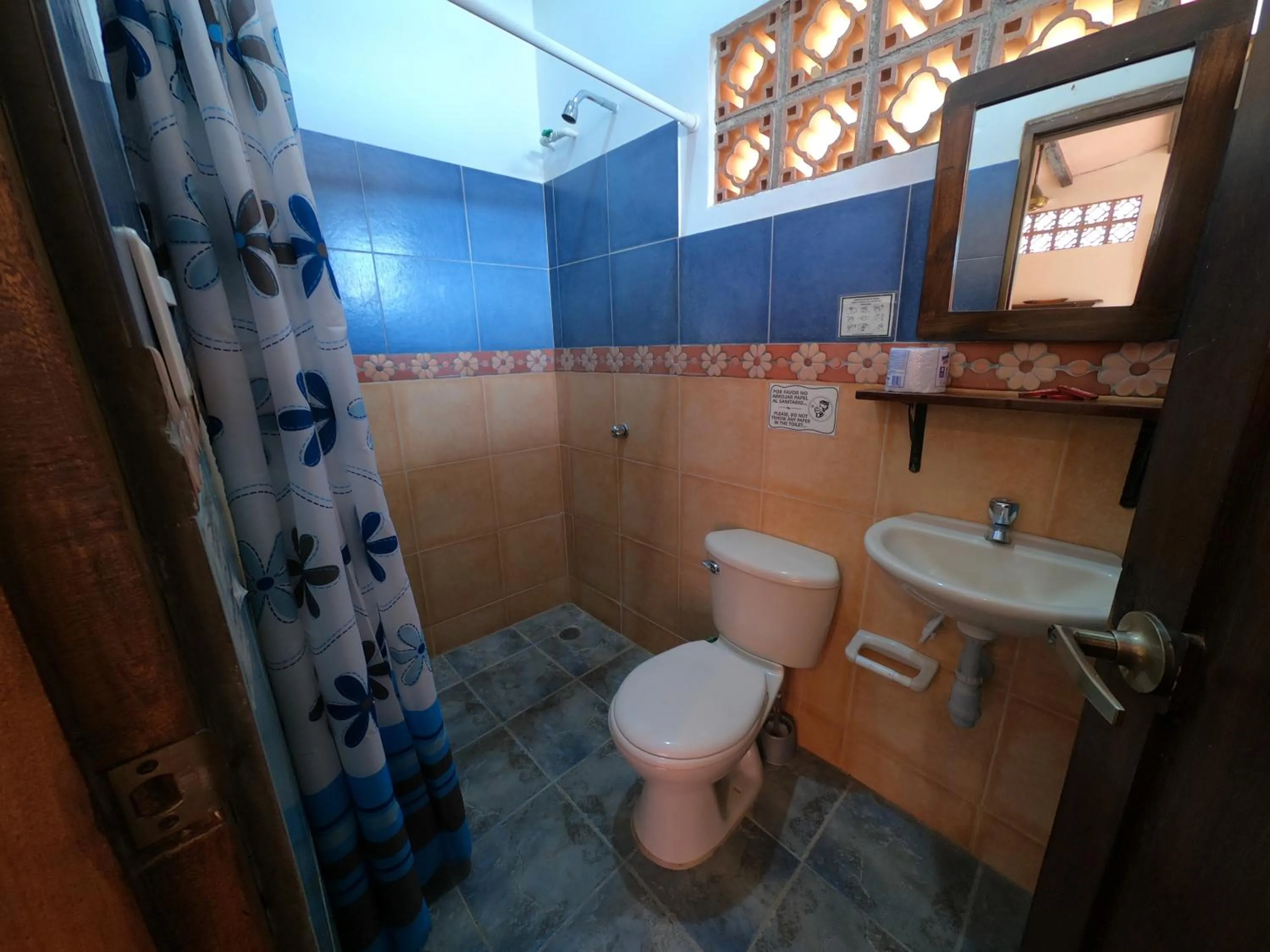 Bathroom in Hostal La Casa de Felipe