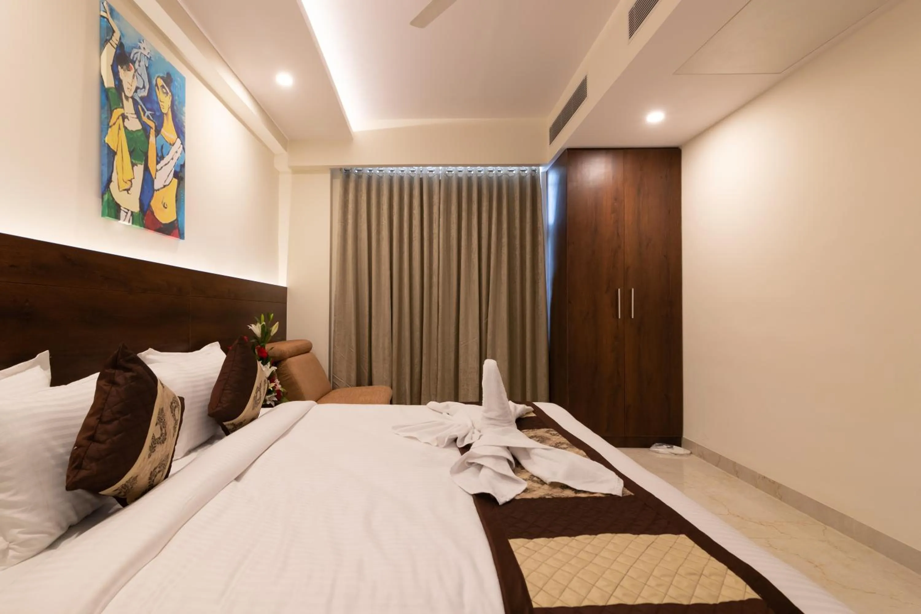 Photo of the whole room, Bed in Mojatel By Icon