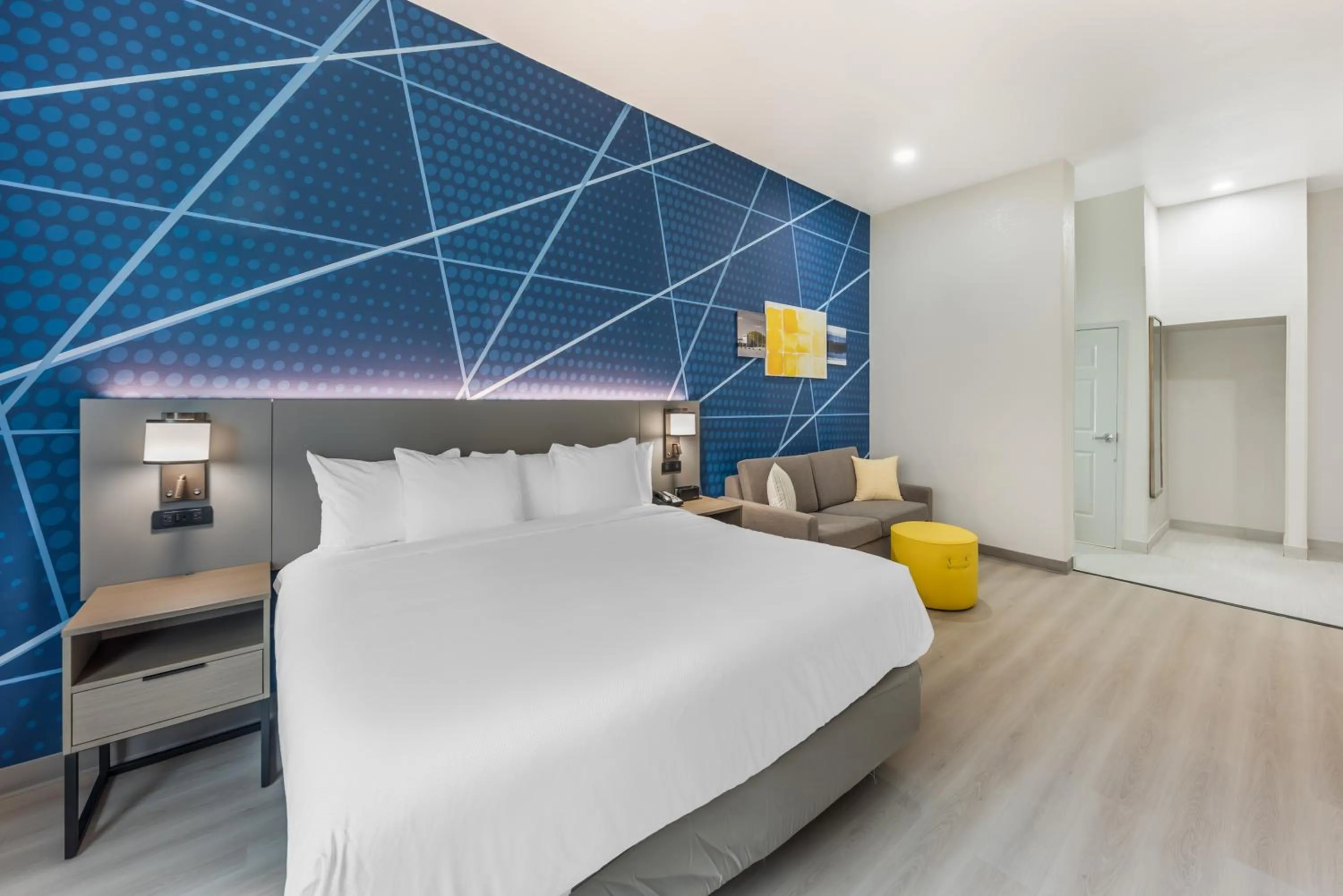 Bed in Comfort Inn & Suites Belton Temple South I-35