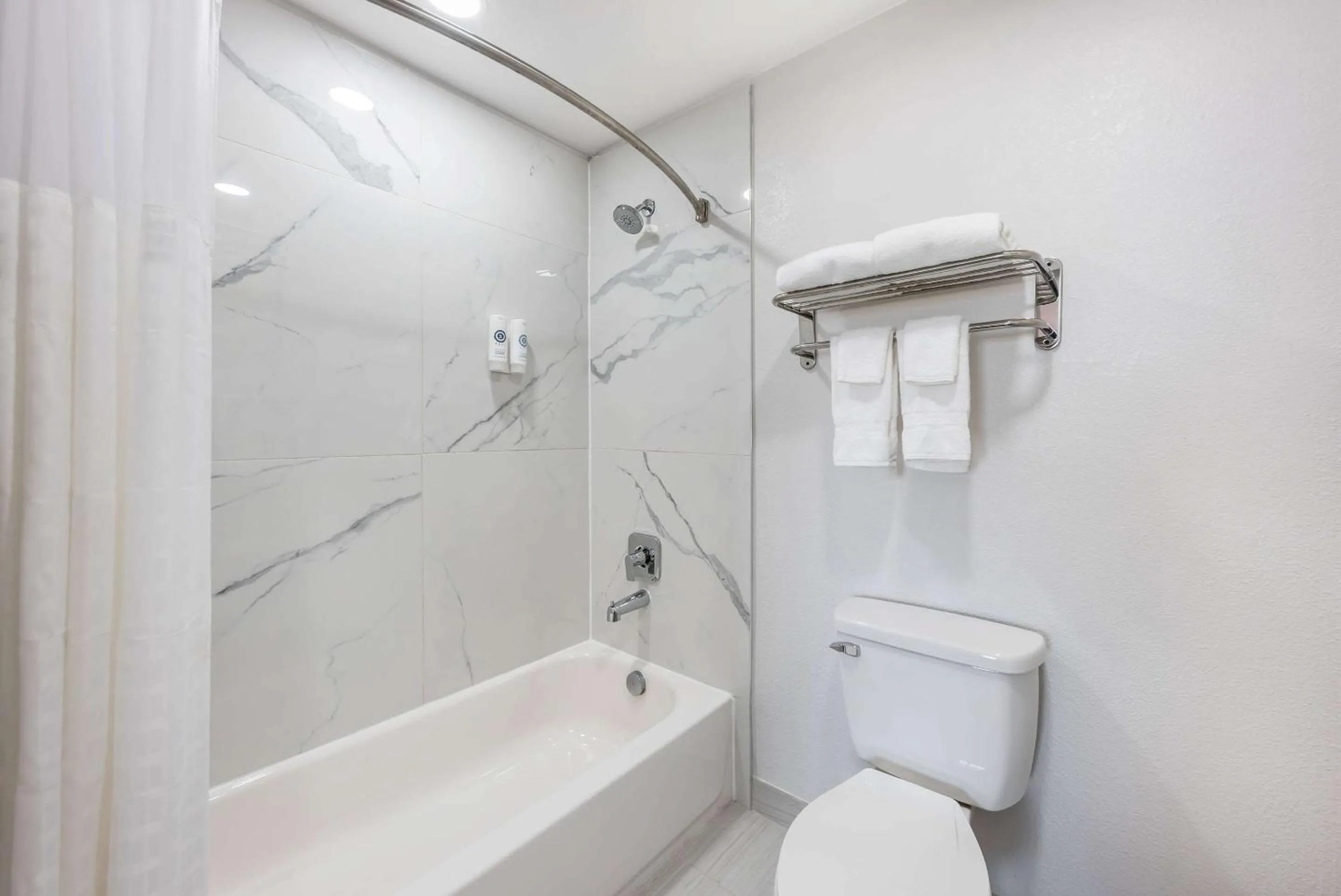 Bedroom in Comfort Inn & Suites Belton Temple South I-35