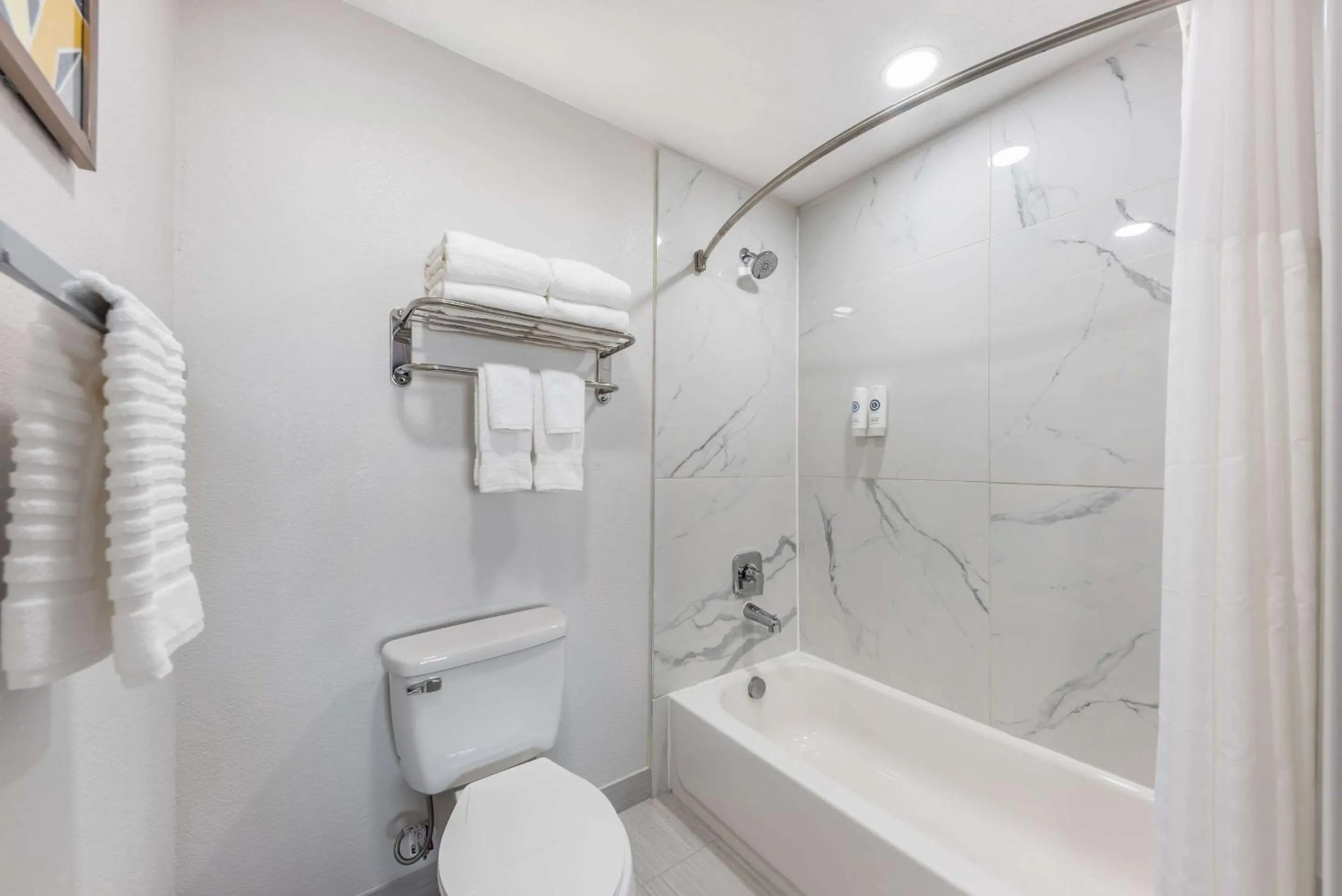 Bedroom in Comfort Inn & Suites Belton Temple South I-35