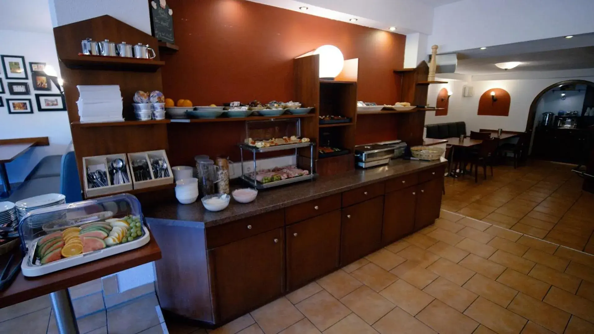 Restaurant/places to eat in Gästehaus Parkblick Restaurant/places to eat in Gästehaus Parkblick